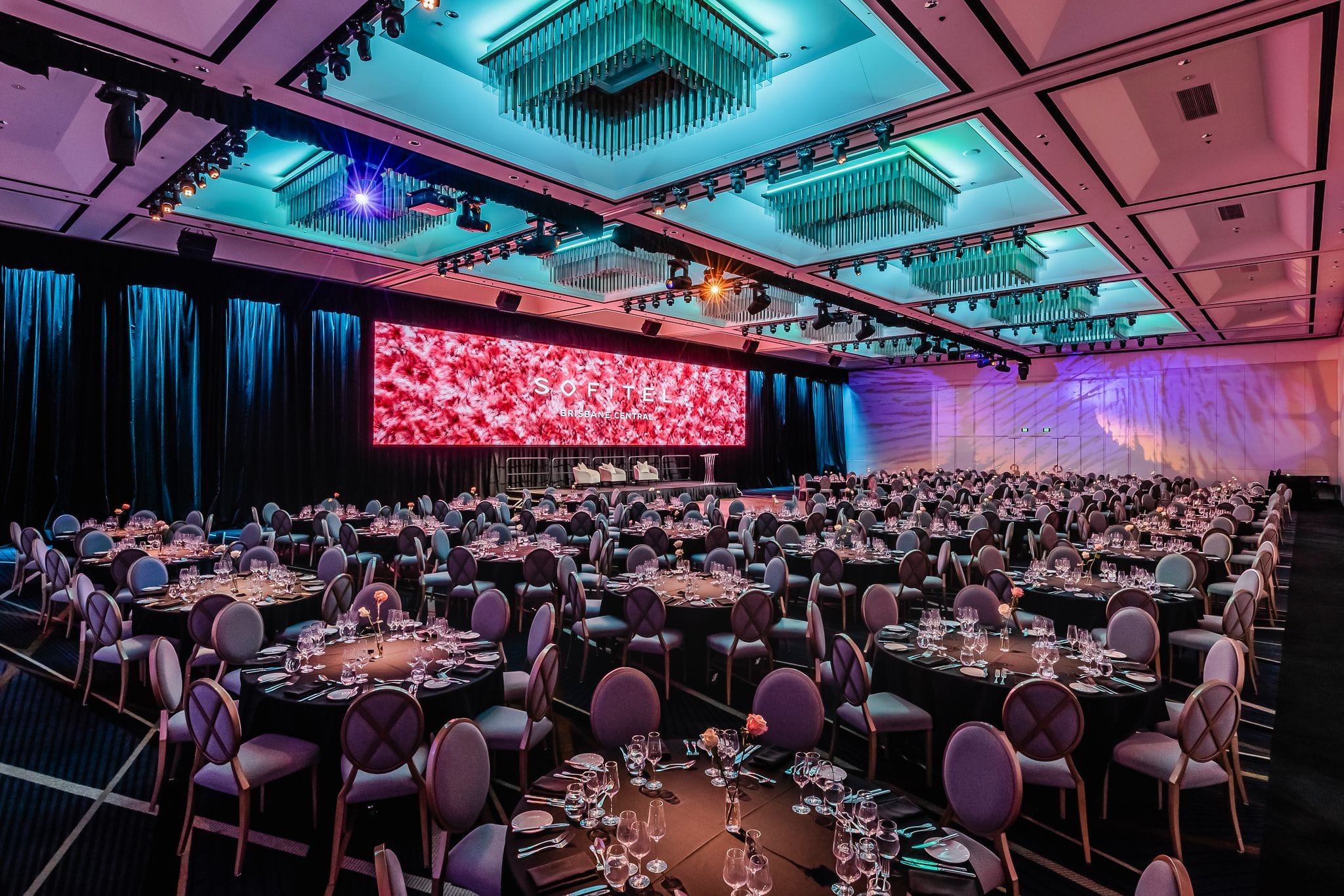 Ballroom Le Grand 13