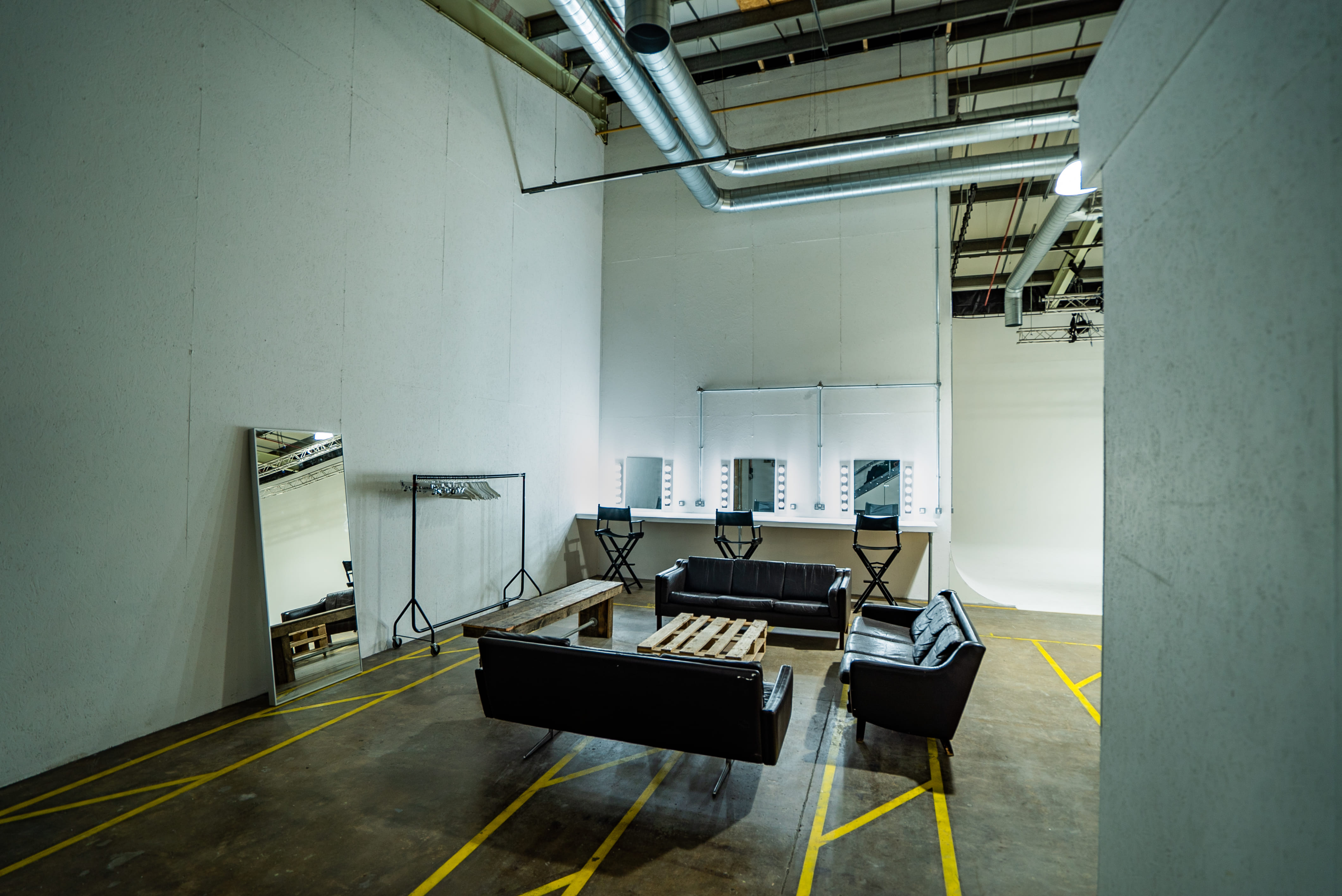 Studio 1 - Un.titled Studio  5