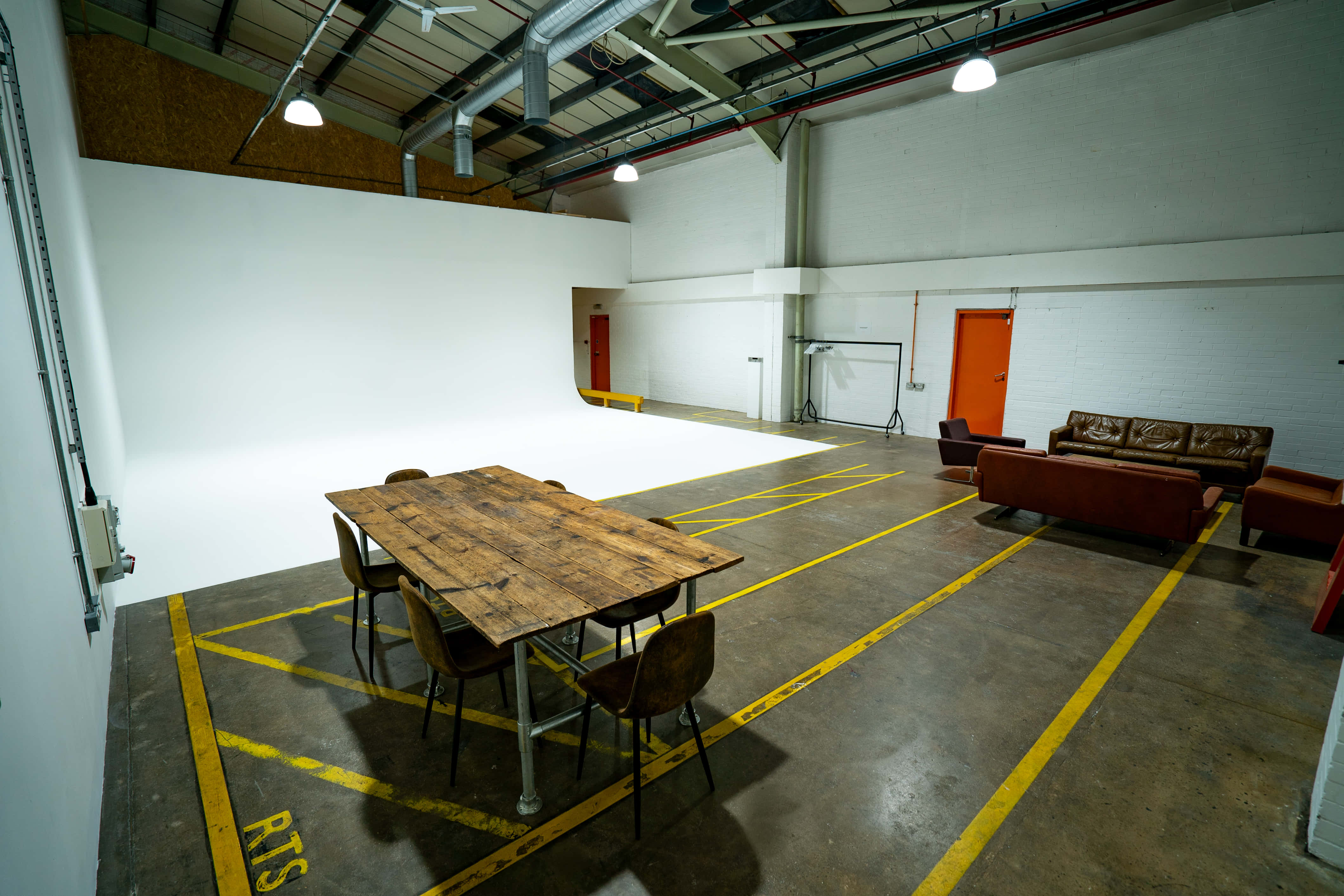 Studio 2 - Un.titled Studio 1