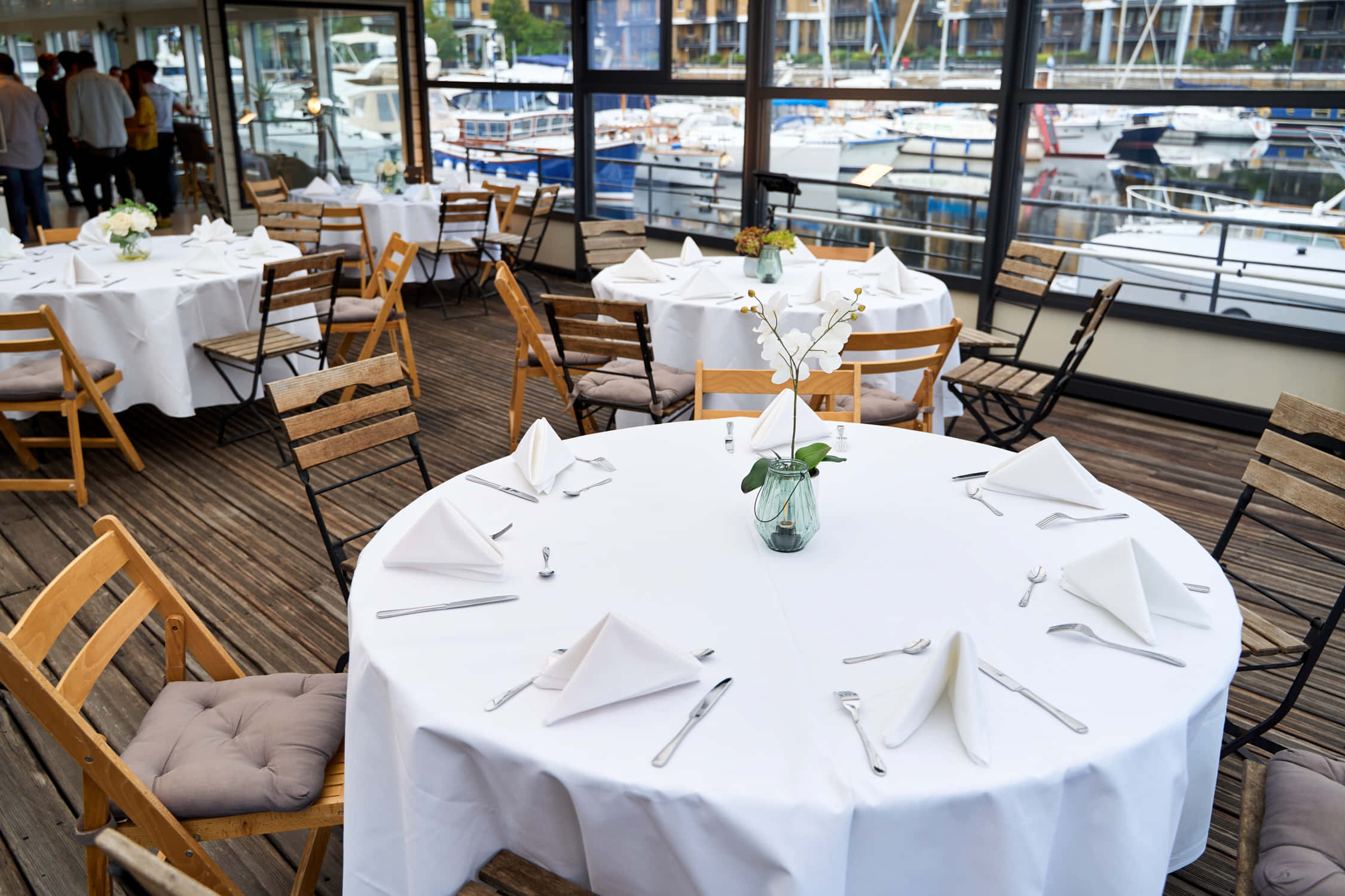 Stunning boathouse in St Katharine Docks 8