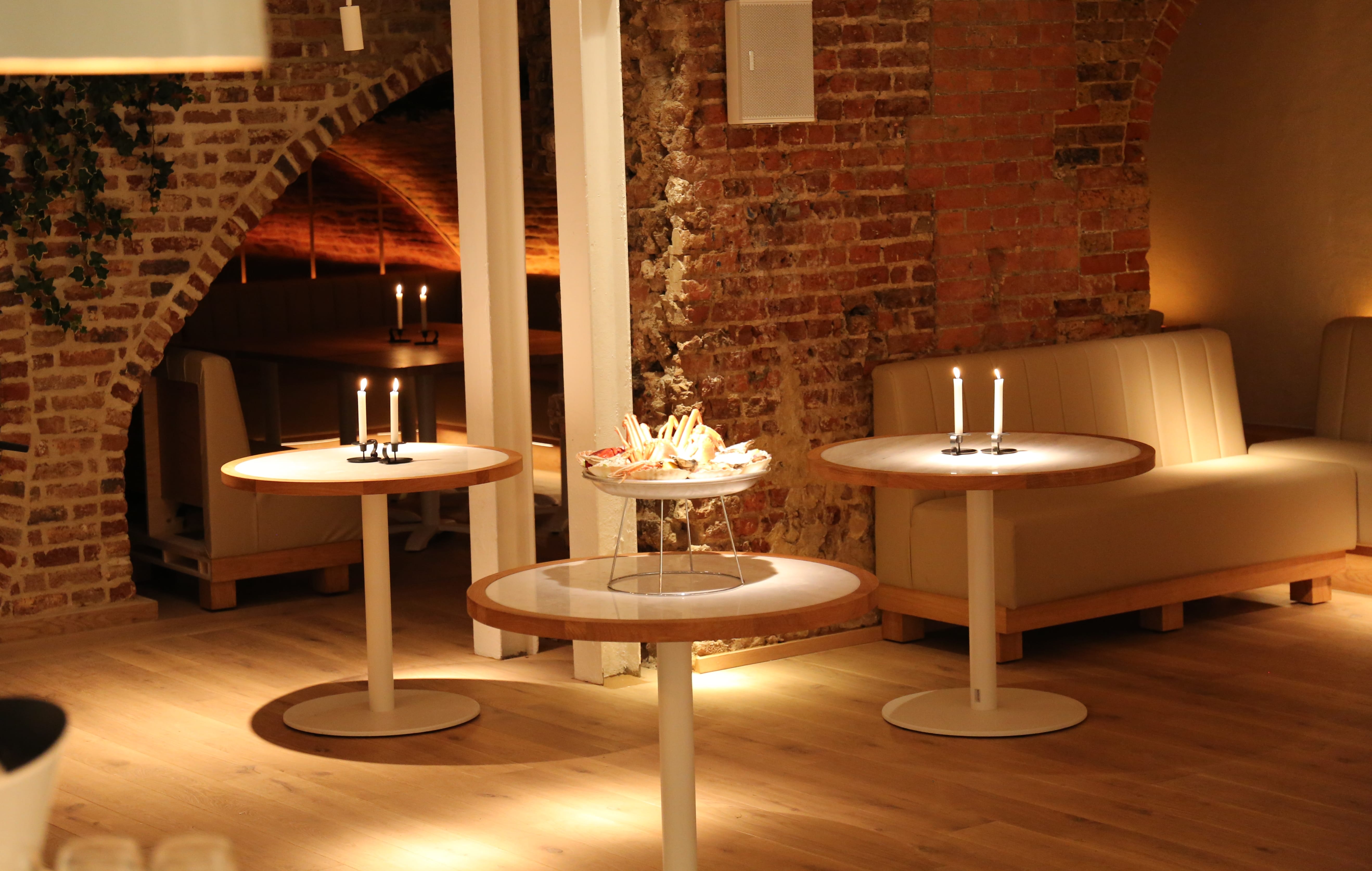 Seafood bar basement 0