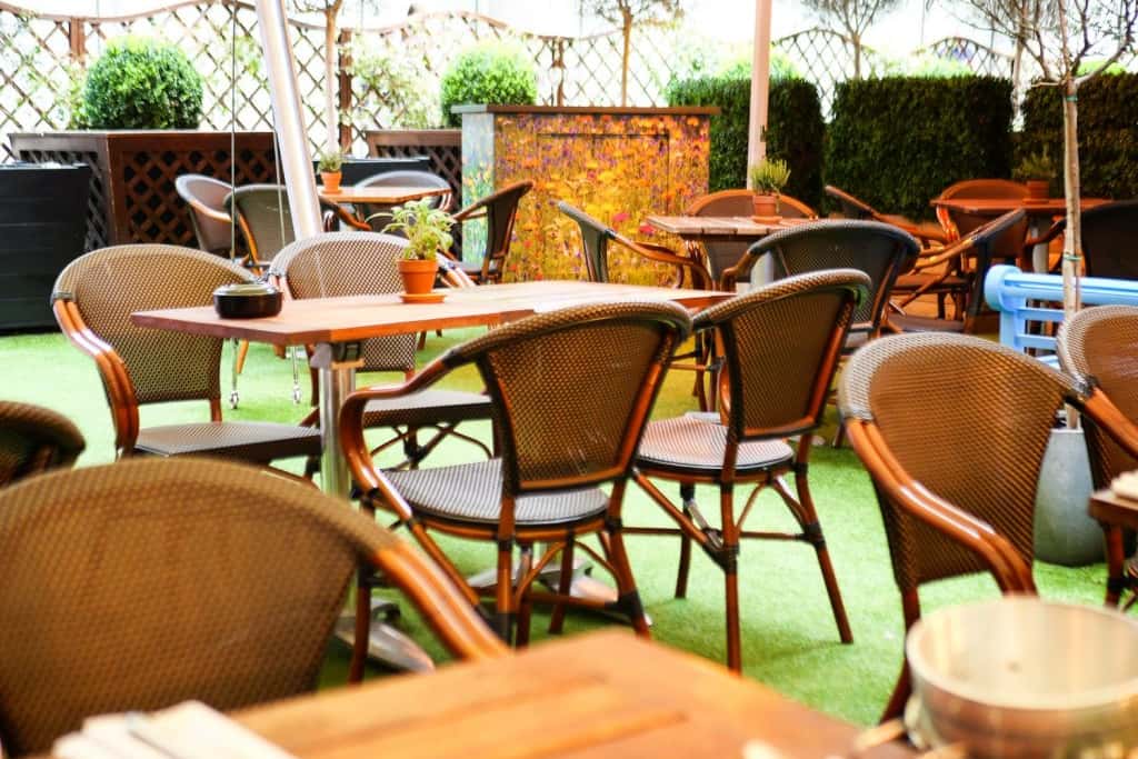 Conservatory & Garden 7