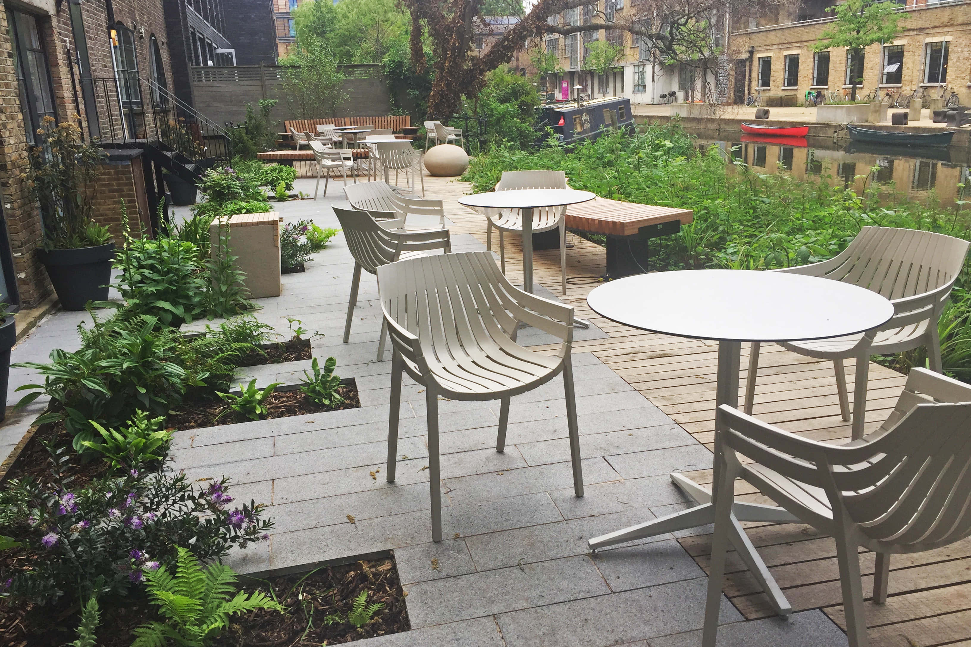 Creative meeting space in central London 9