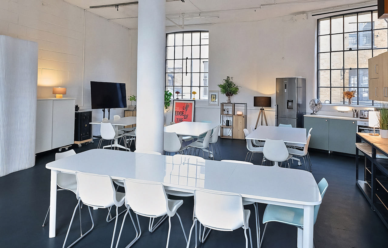 Creative meeting space in central London 4
