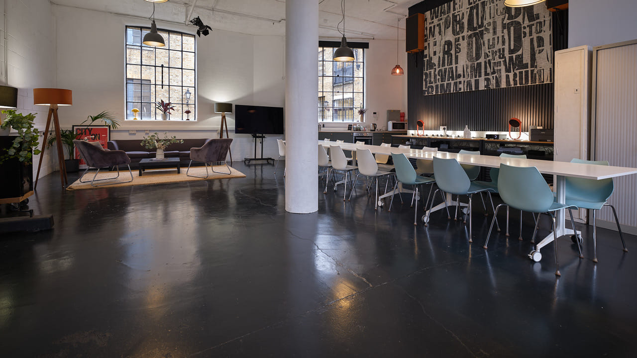 Creative meeting space in central London 1