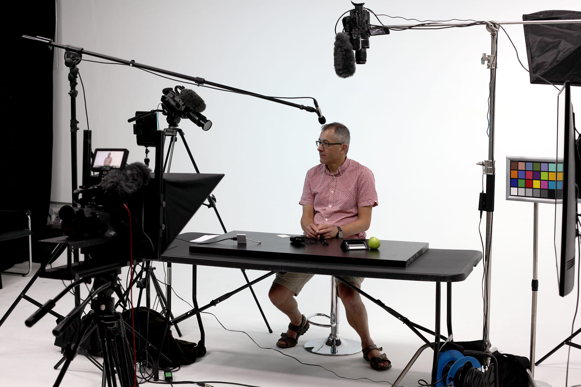 Studio One | White Infinity Cove 7