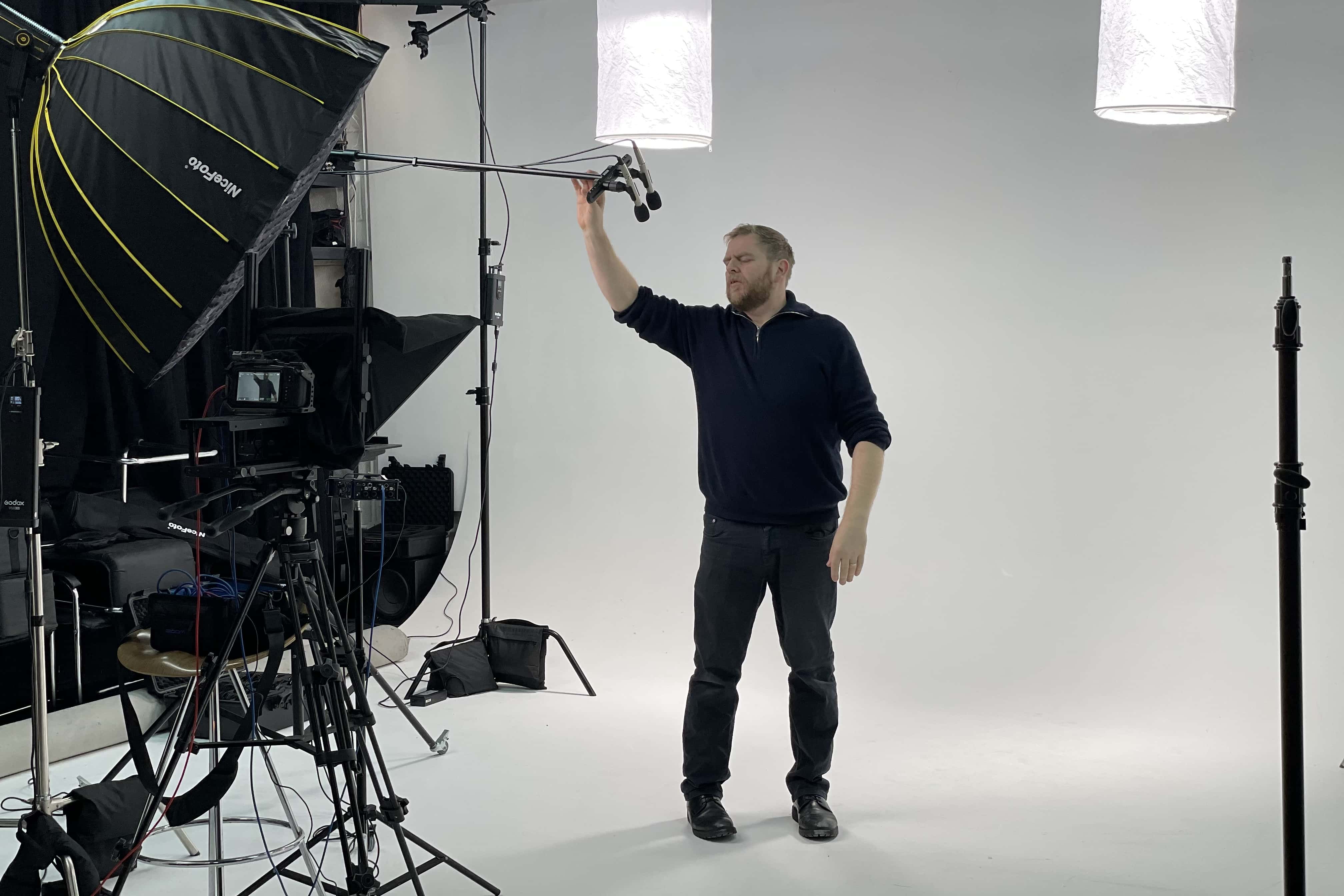 Studio One | White Infinity Cove 8