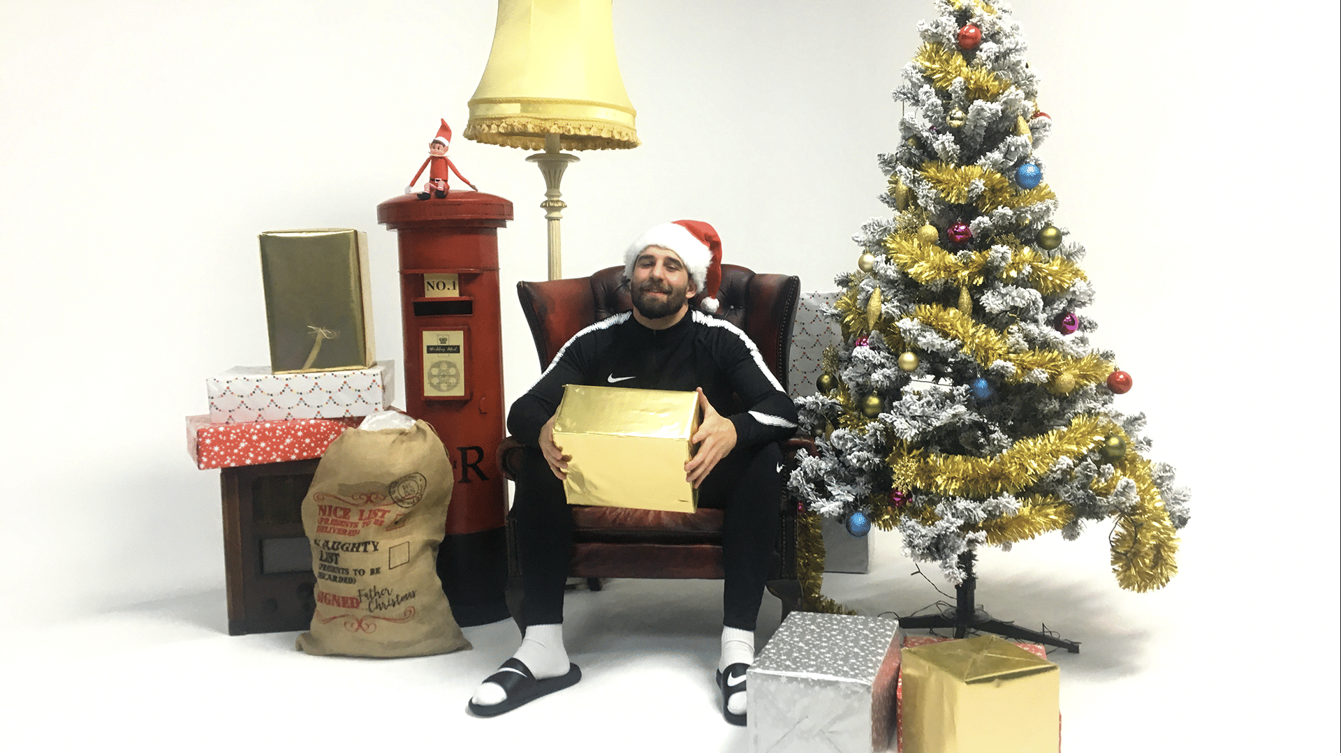 Studio One | White Infinity Cove 4