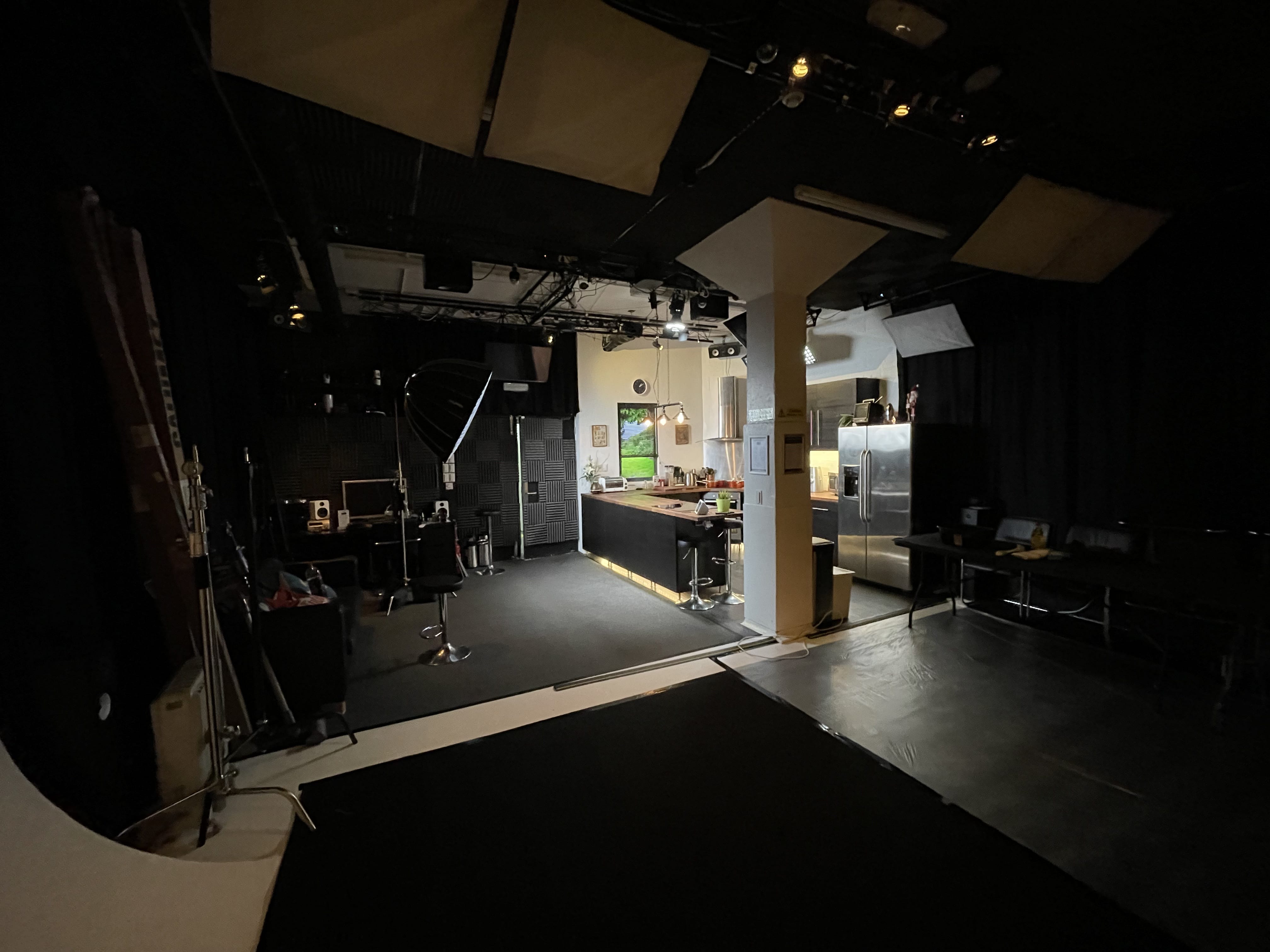 Studio One  |  Kitchen Set 3