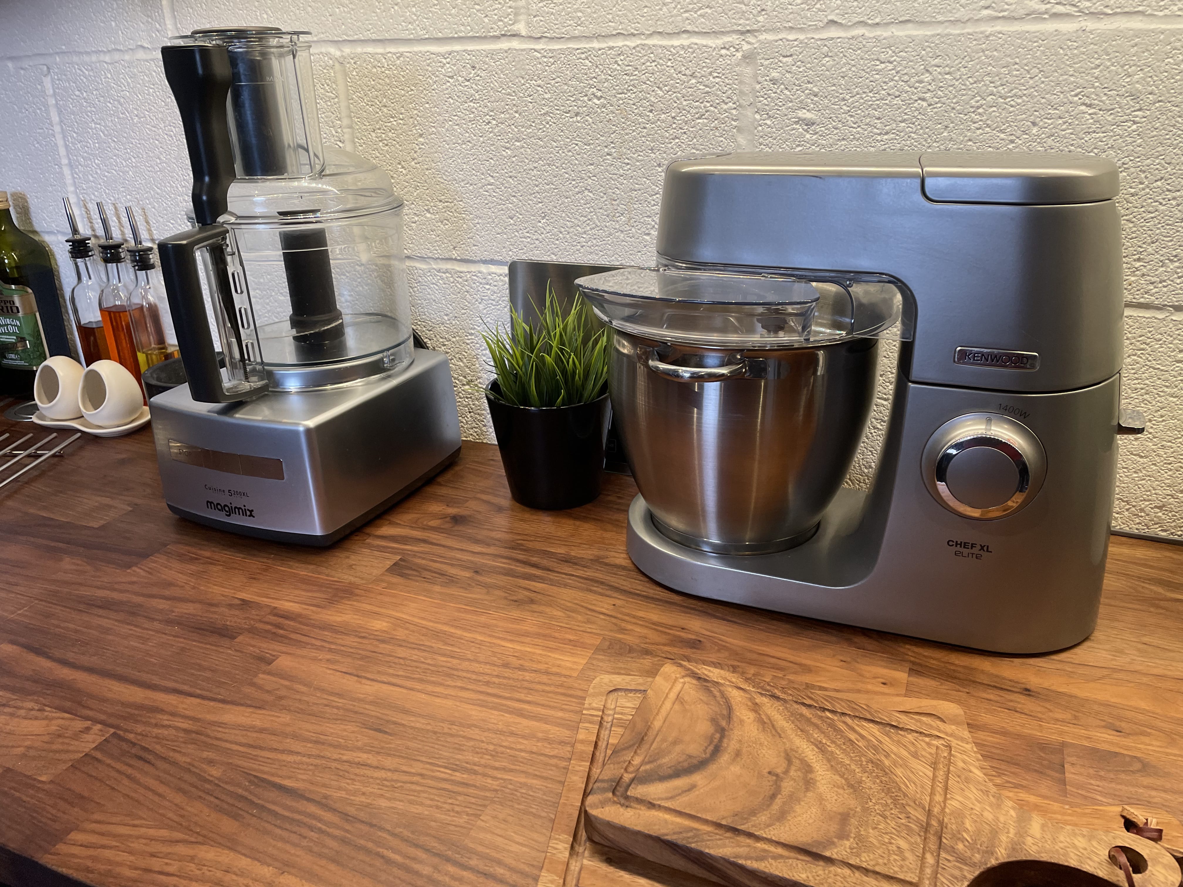 Studio One  |  Kitchen Set 17