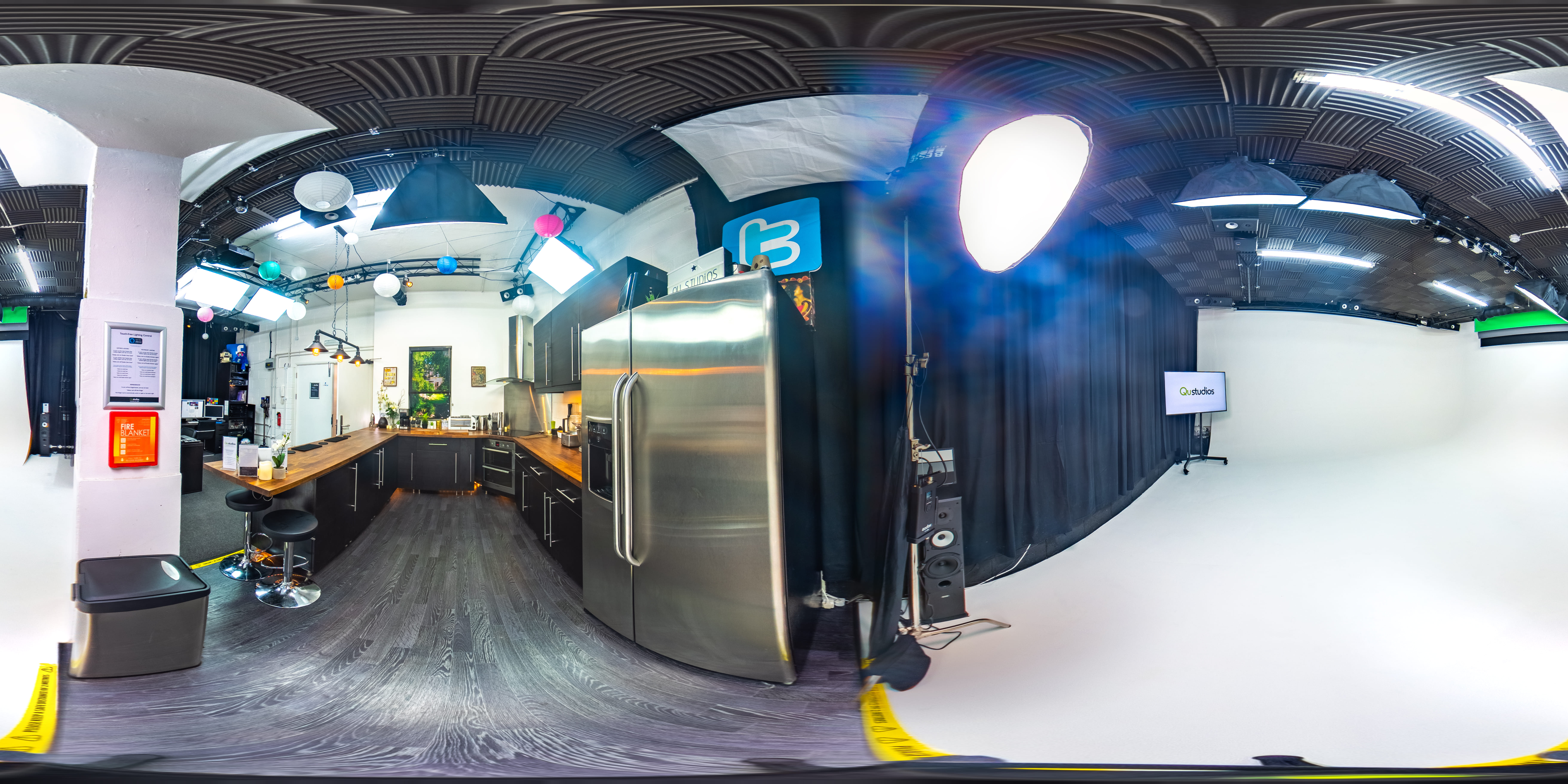 Studio One  |  Kitchen Set 15