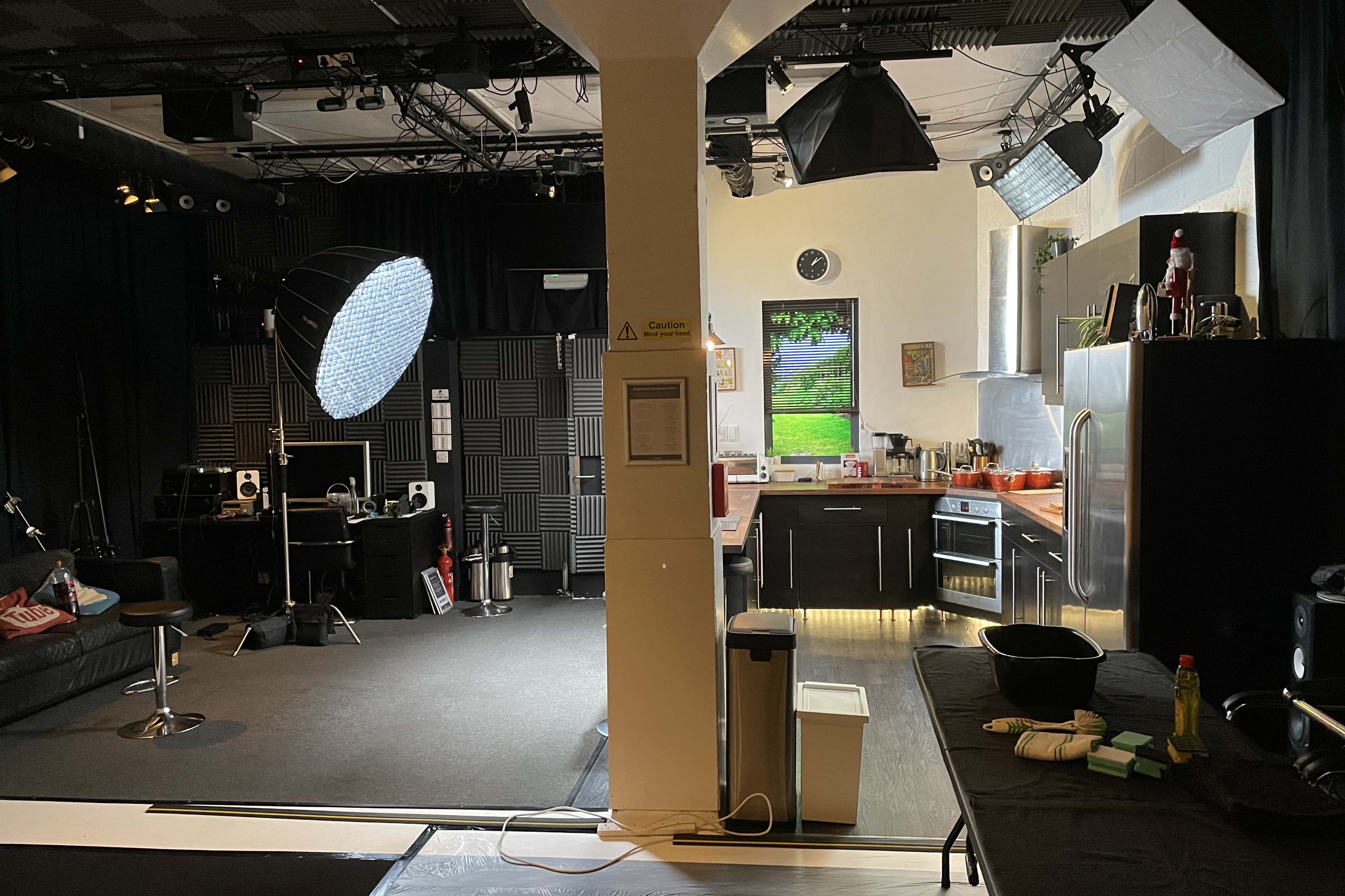 Studio One | Kitchen Set 2