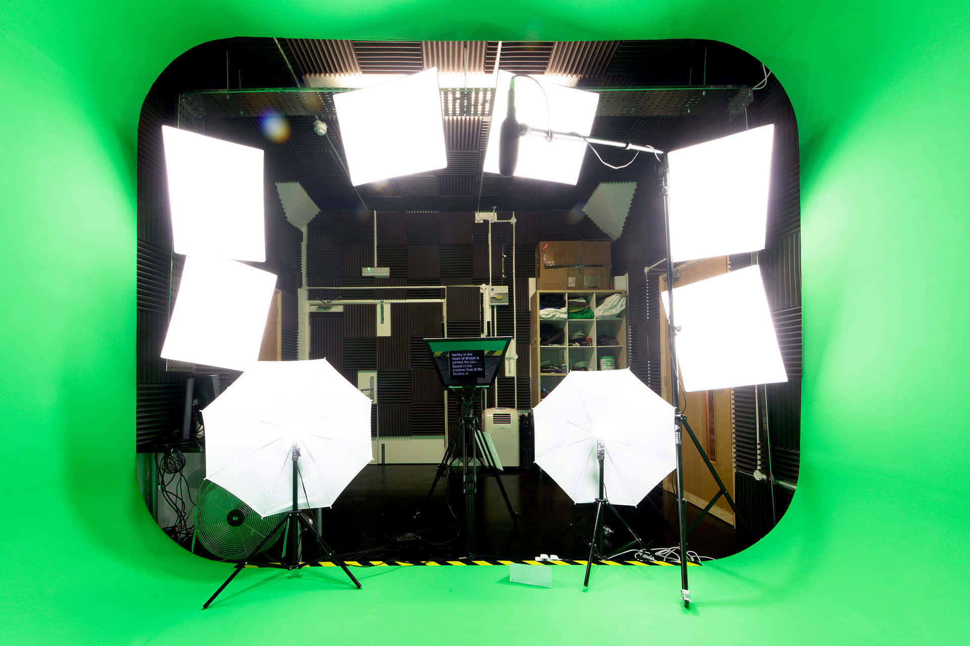 Studio Two | Green Screen Infinity Cove 1