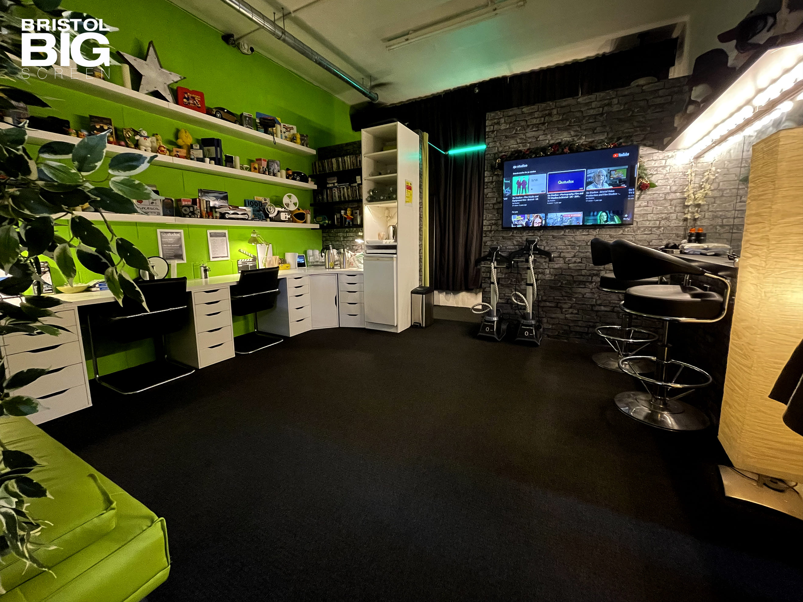 Bristol Big Screen: Screening Room | 200" 4K HDR10 3D Dolby Atmos 34