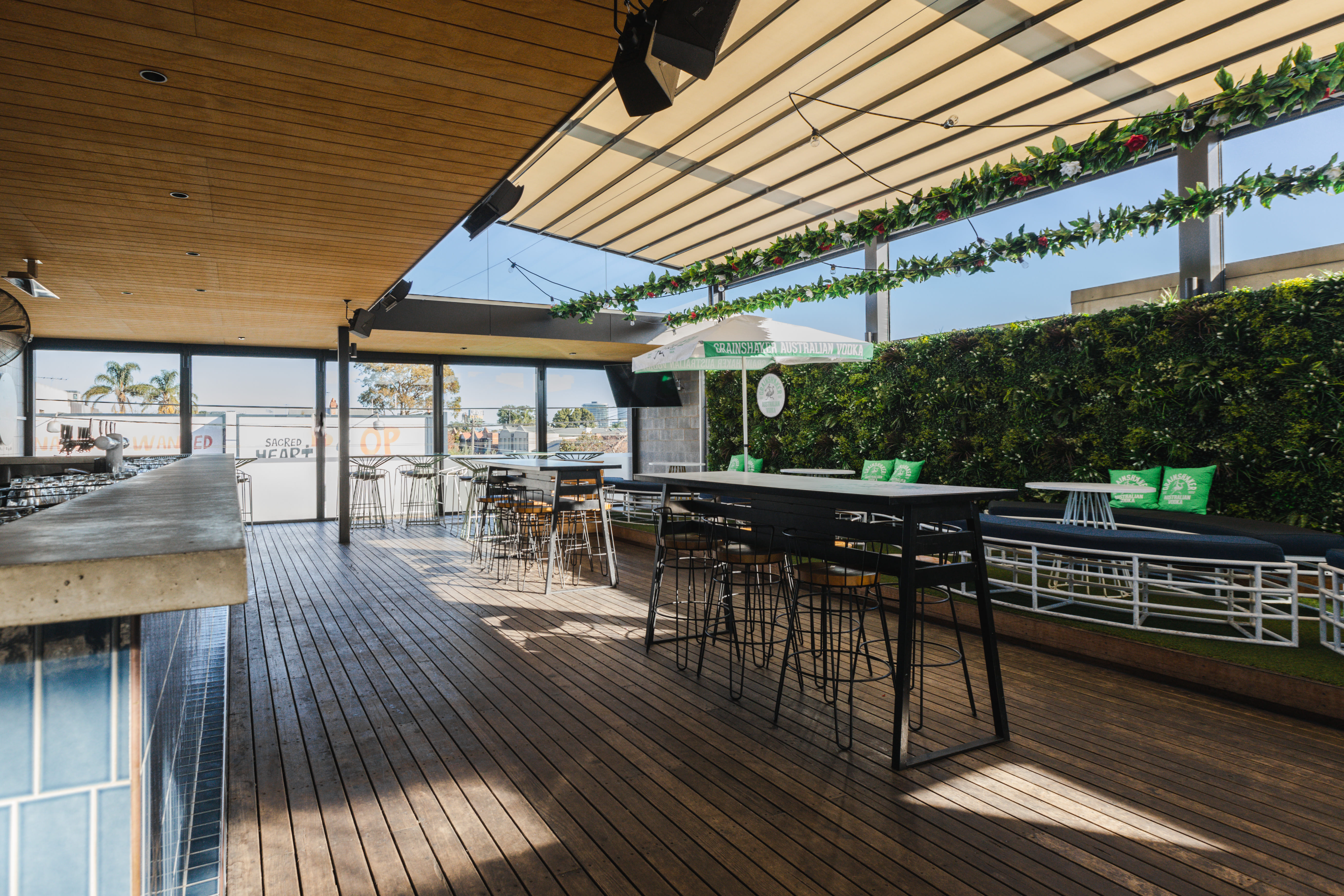 Rooftop Lounge and Bar 4