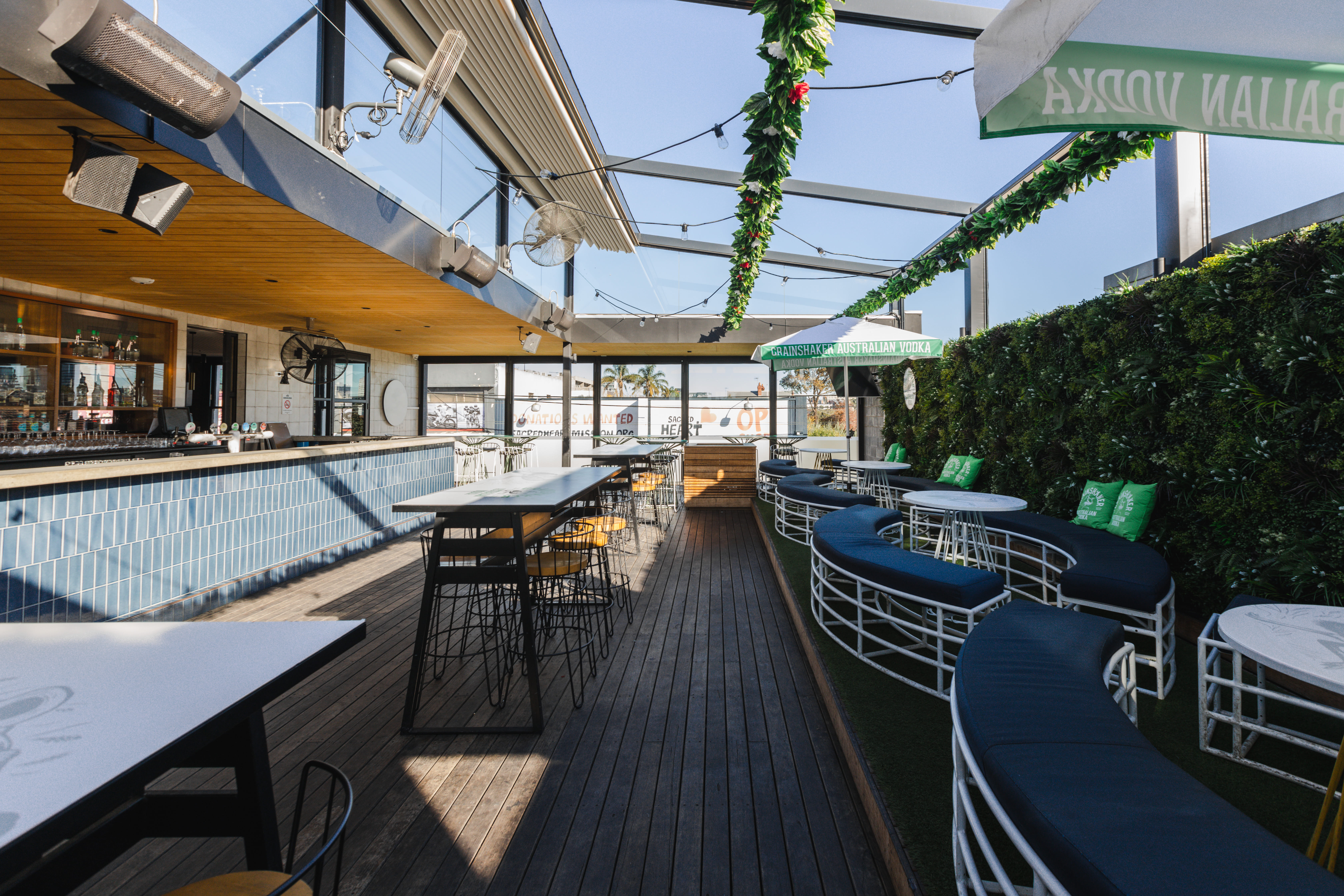 Rooftop Lounge and Bar 3