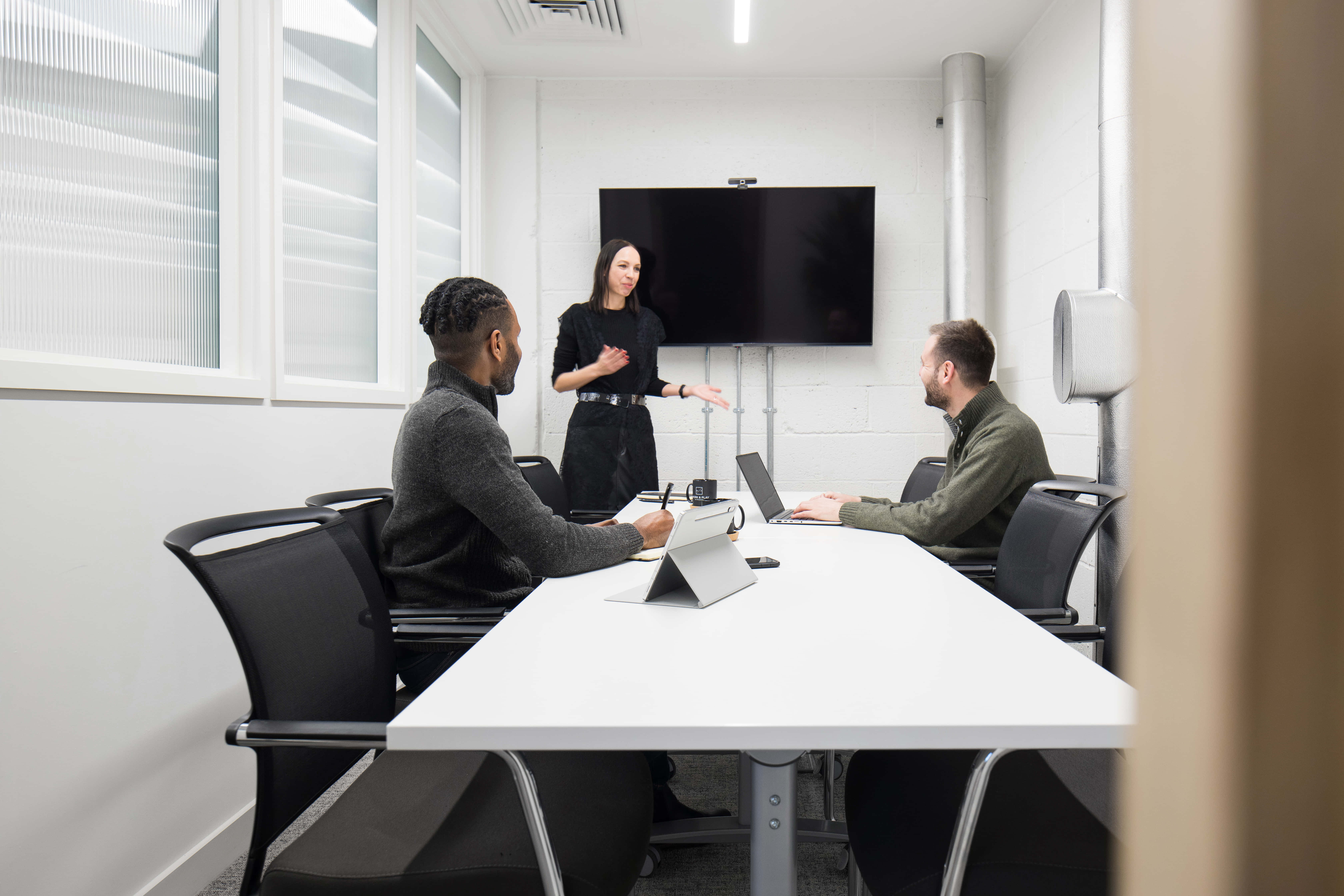 Work + Play . Meeting room 2