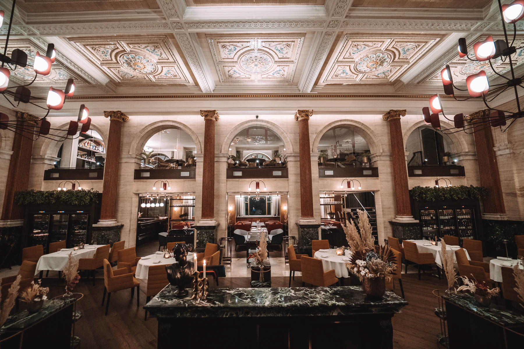 Piazza Italiana Entire Venue 3D tour