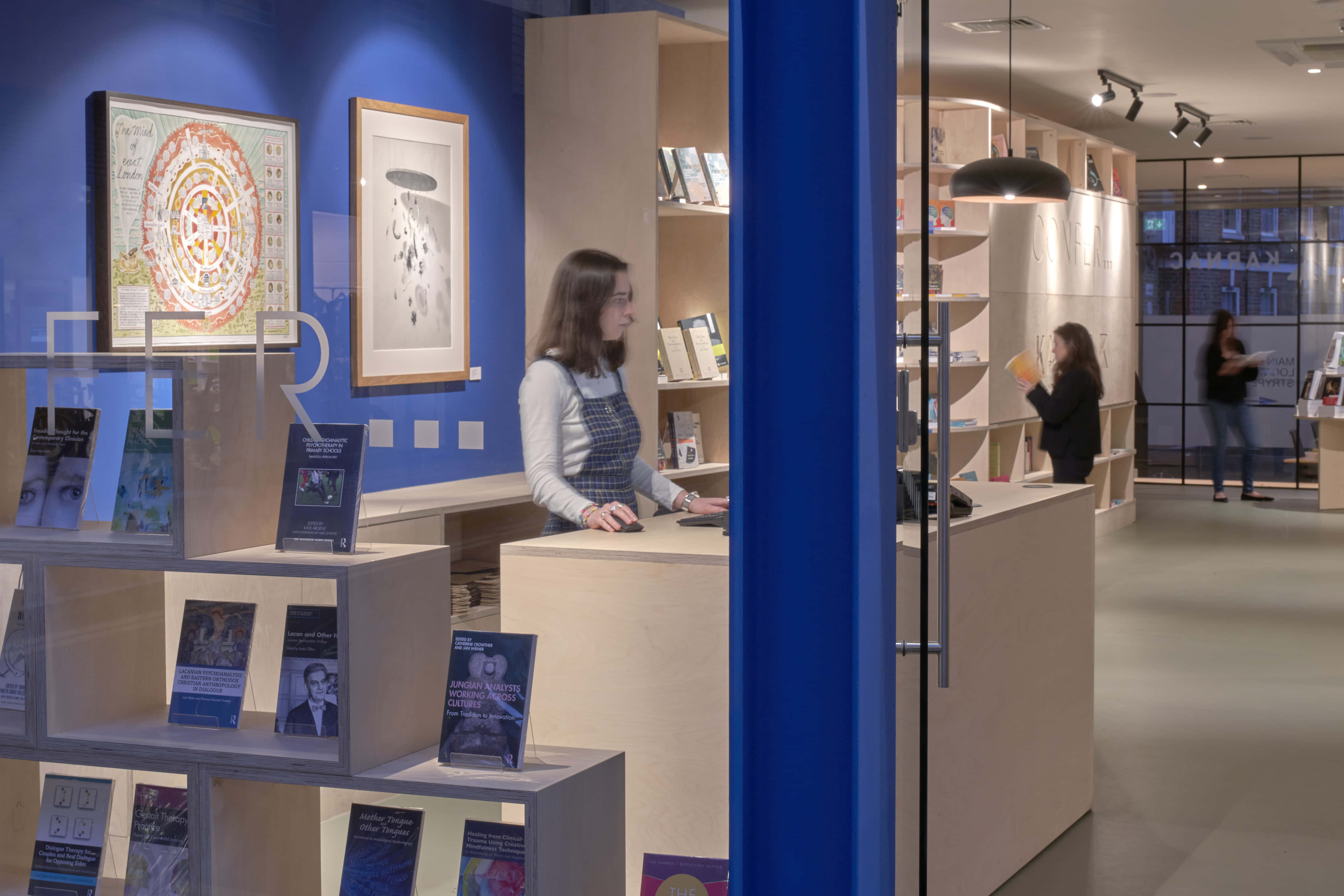 CONFER MEETING/CONFERENCE ROOM 5