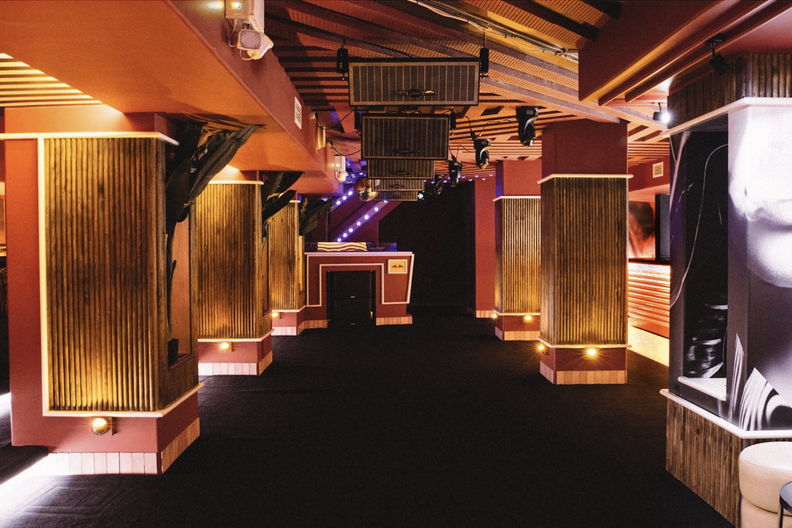 Club + Discotheque 0