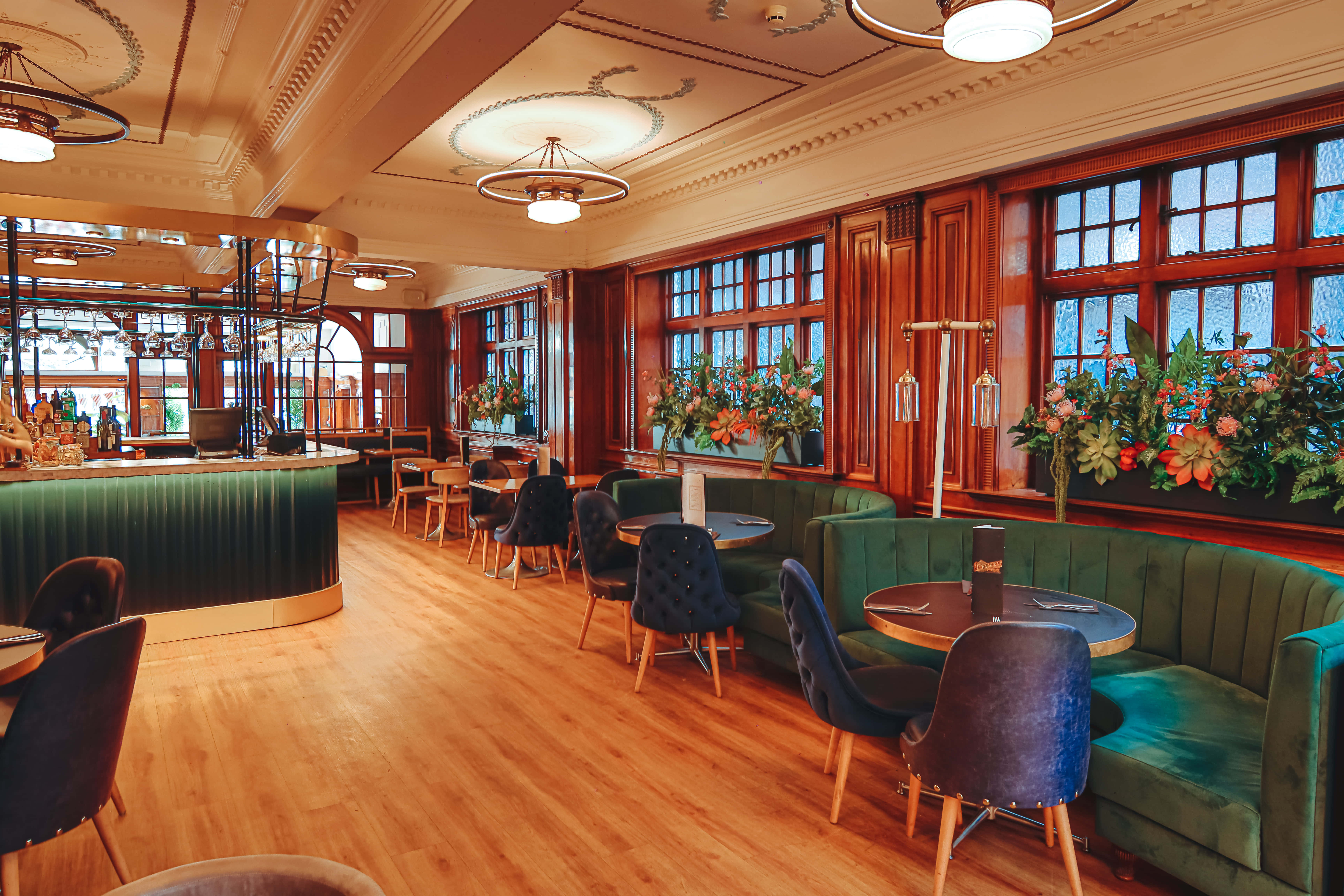 Impossible Bar & Restaurant 2