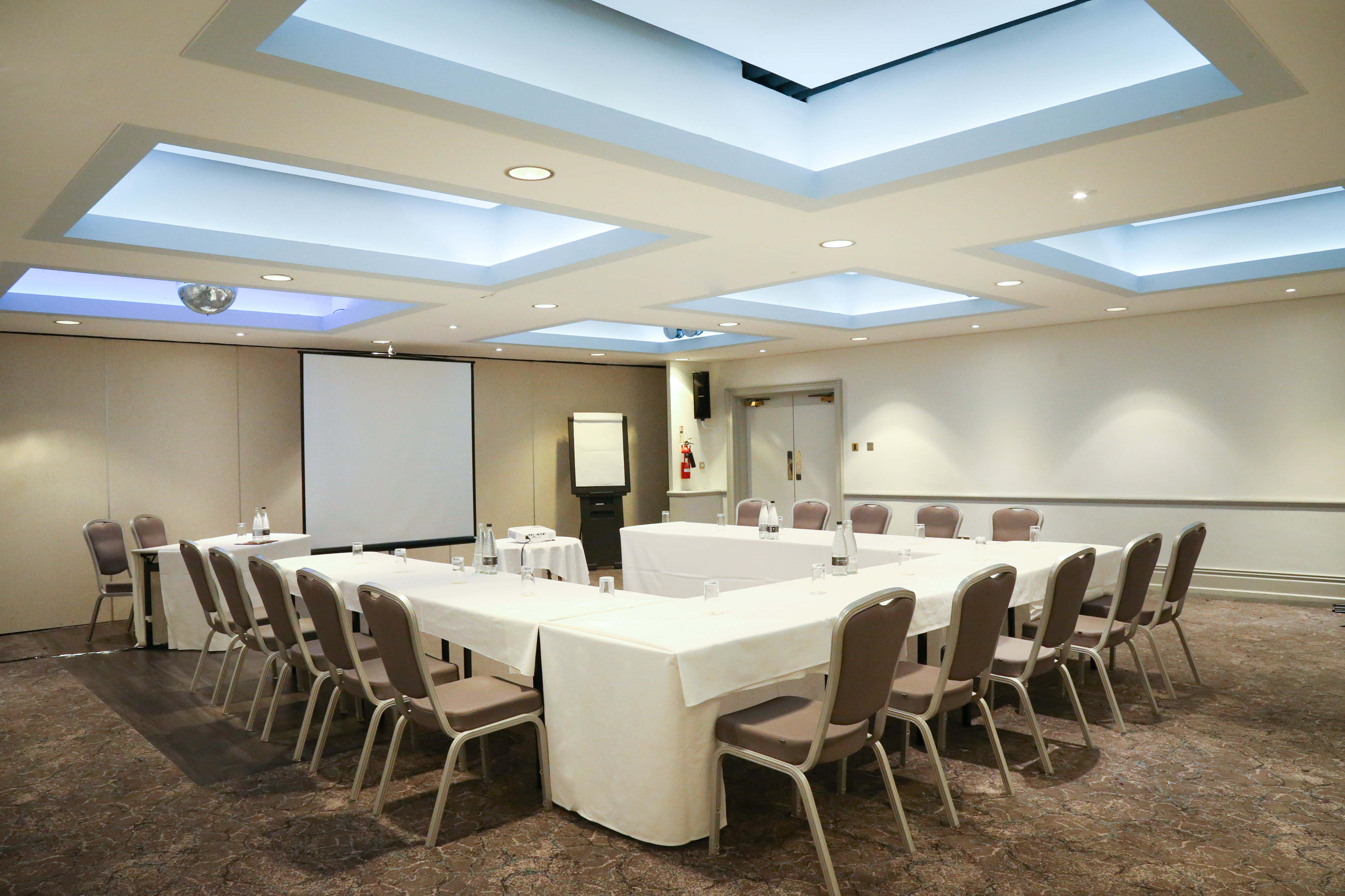 The Kenilworth Room 0