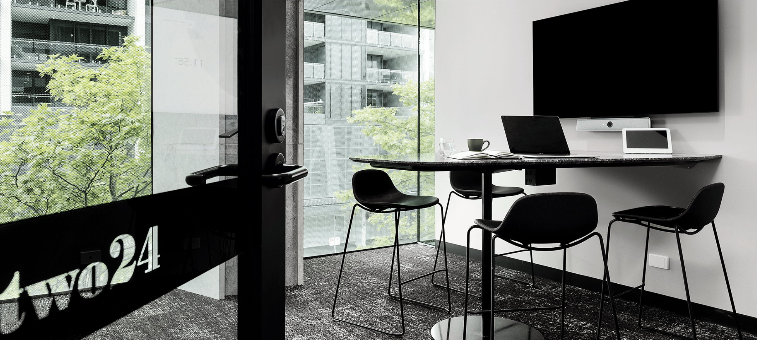 NI - Discussion Room