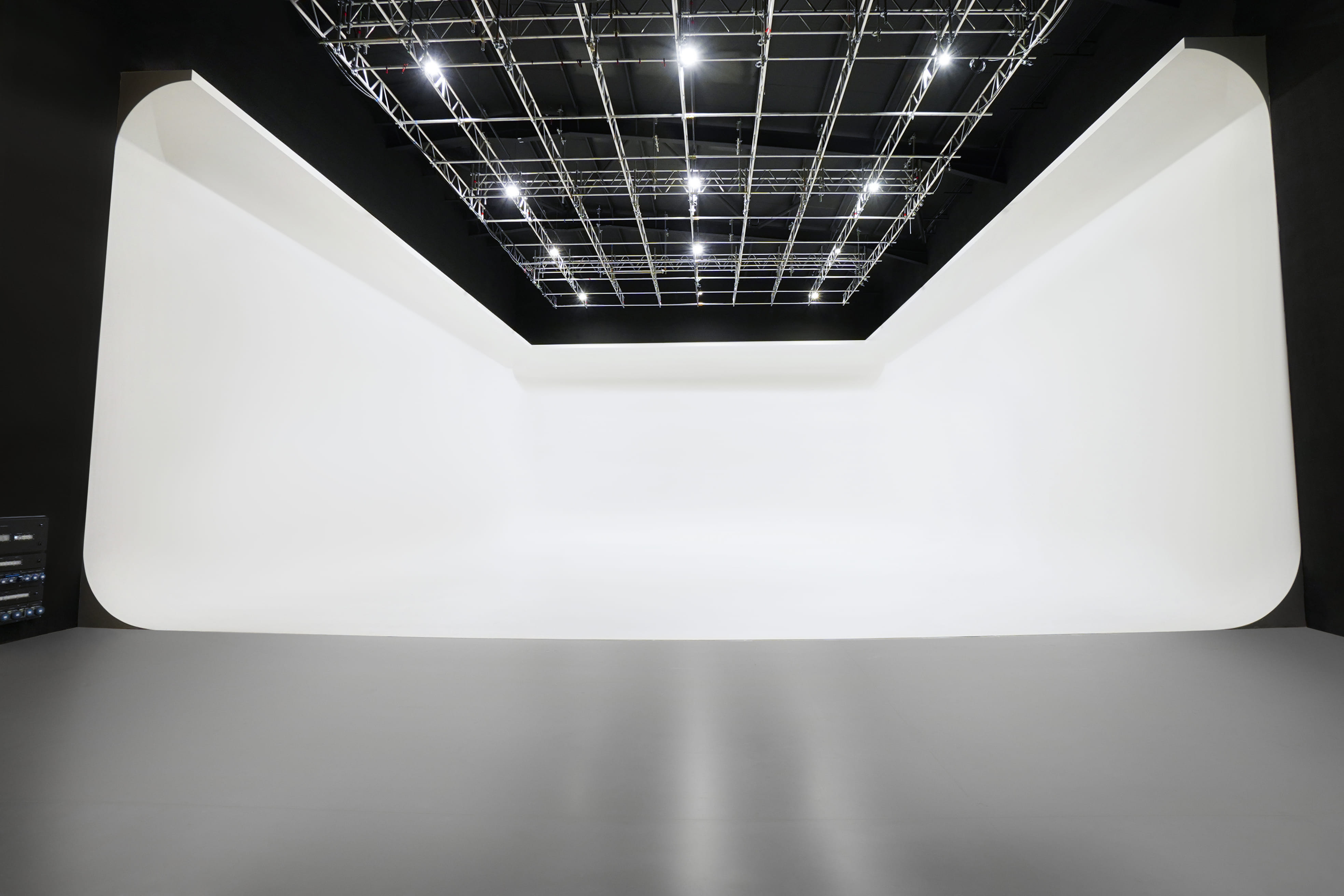 London Film Studios  0