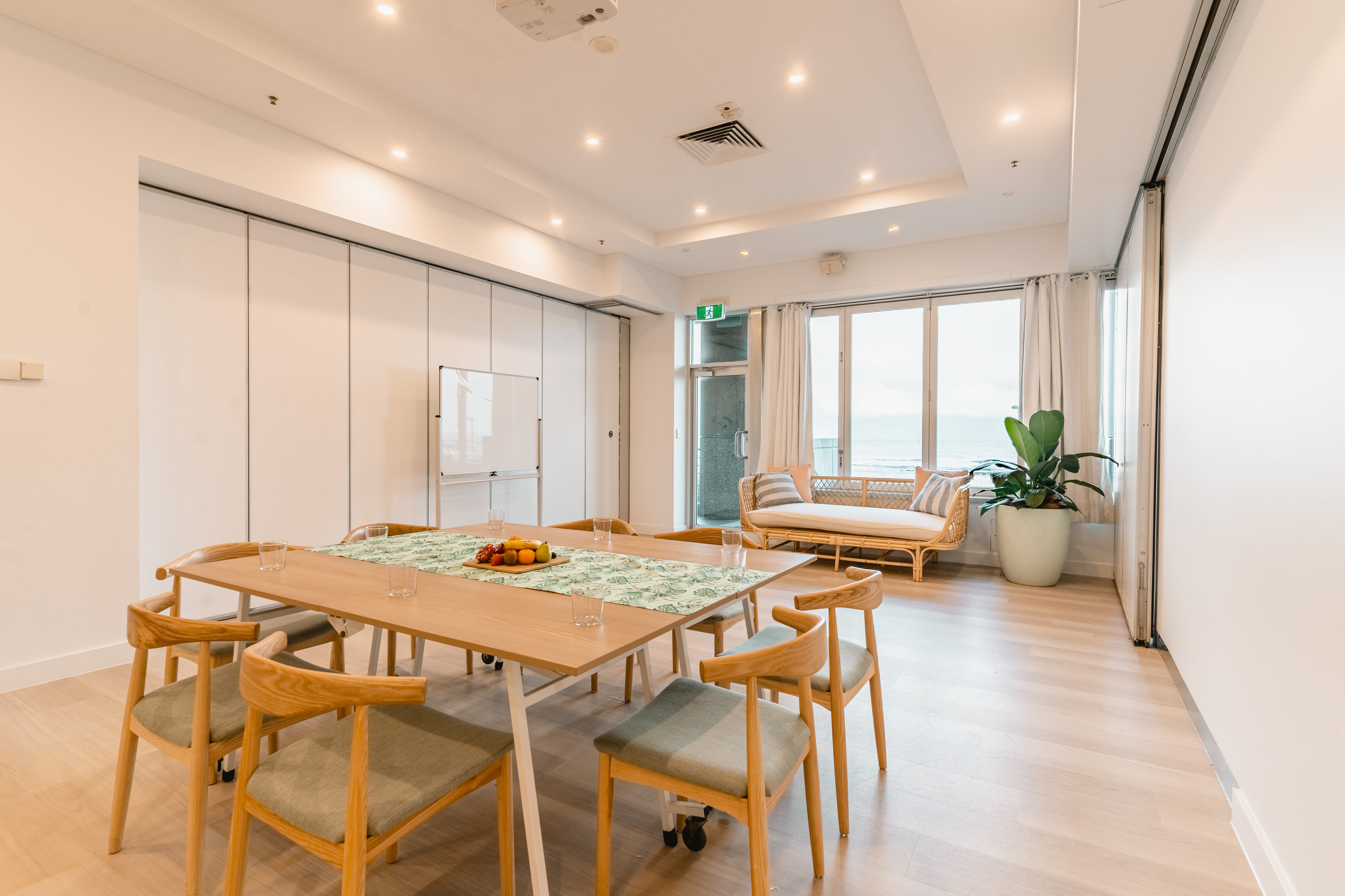 Corporate Room Coast 1 1