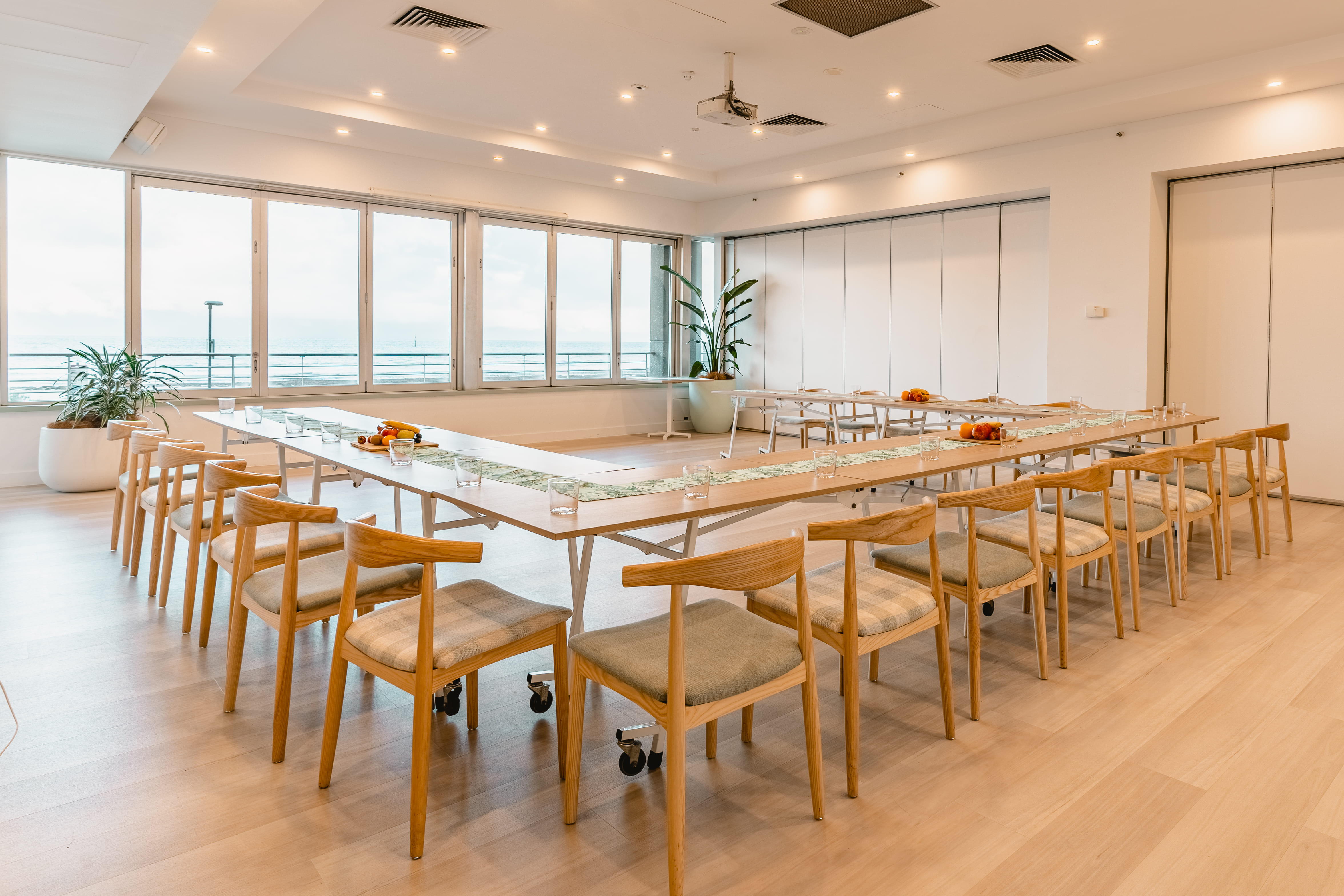 Conference Room Coast 3 2