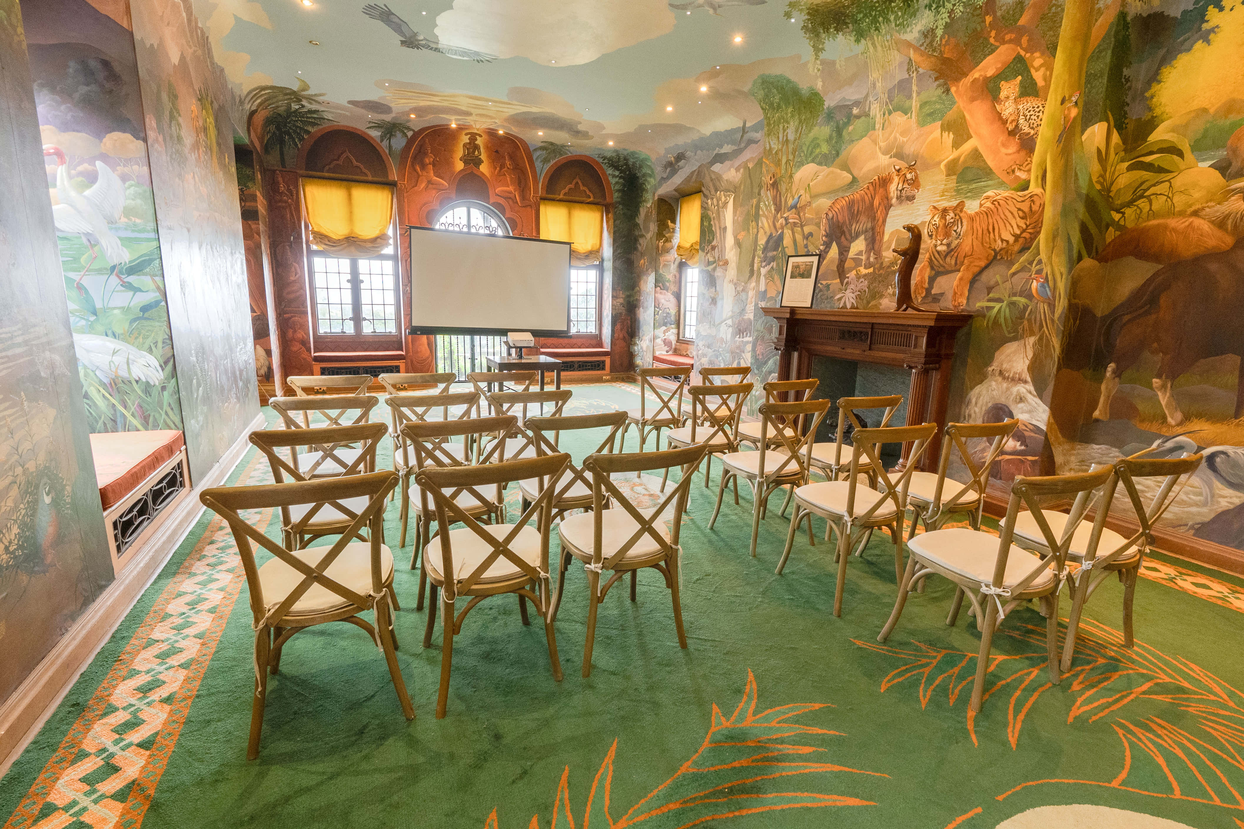 The Spencer Roberts Room 1