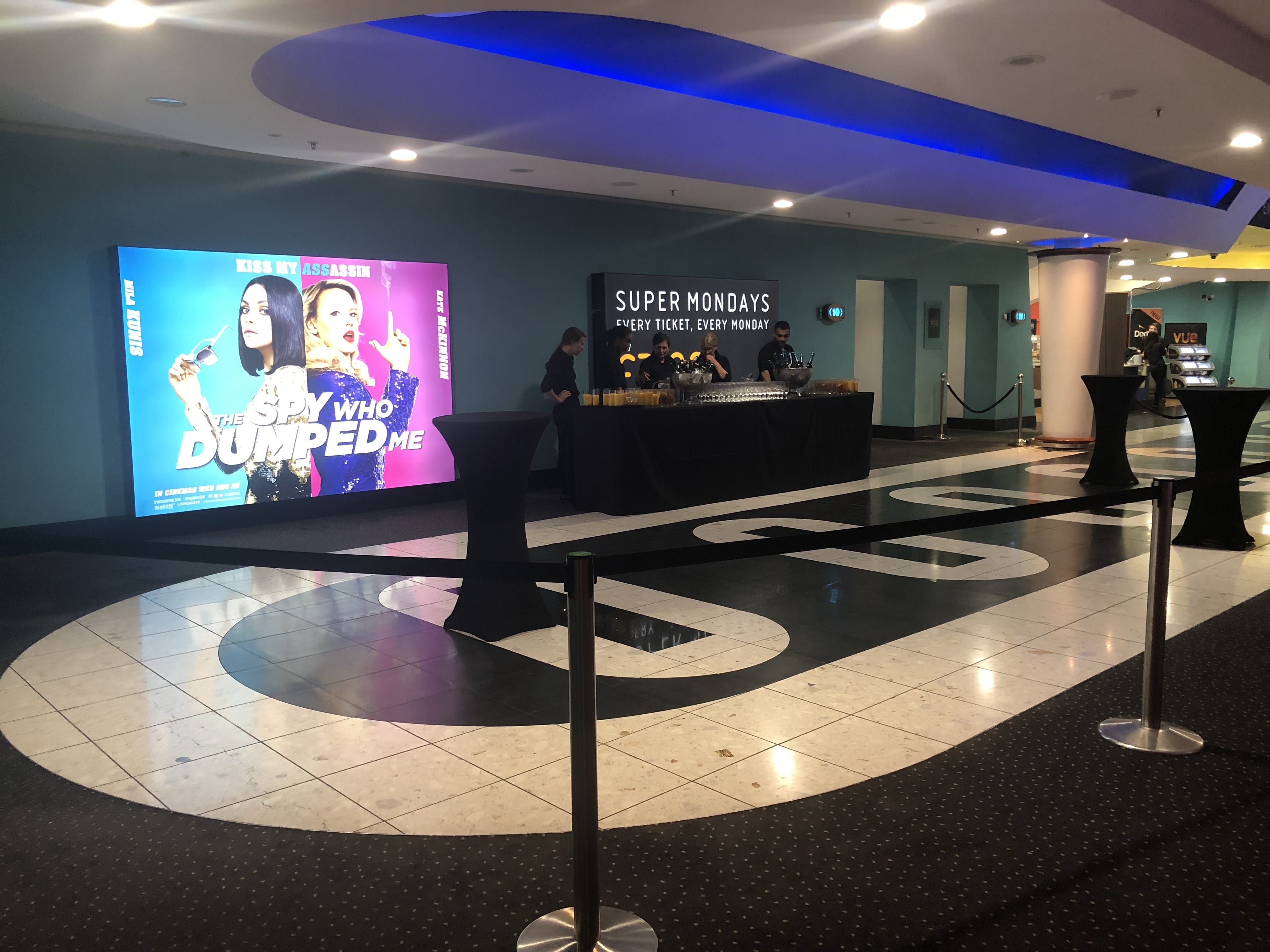 Medium Recliner screens 1