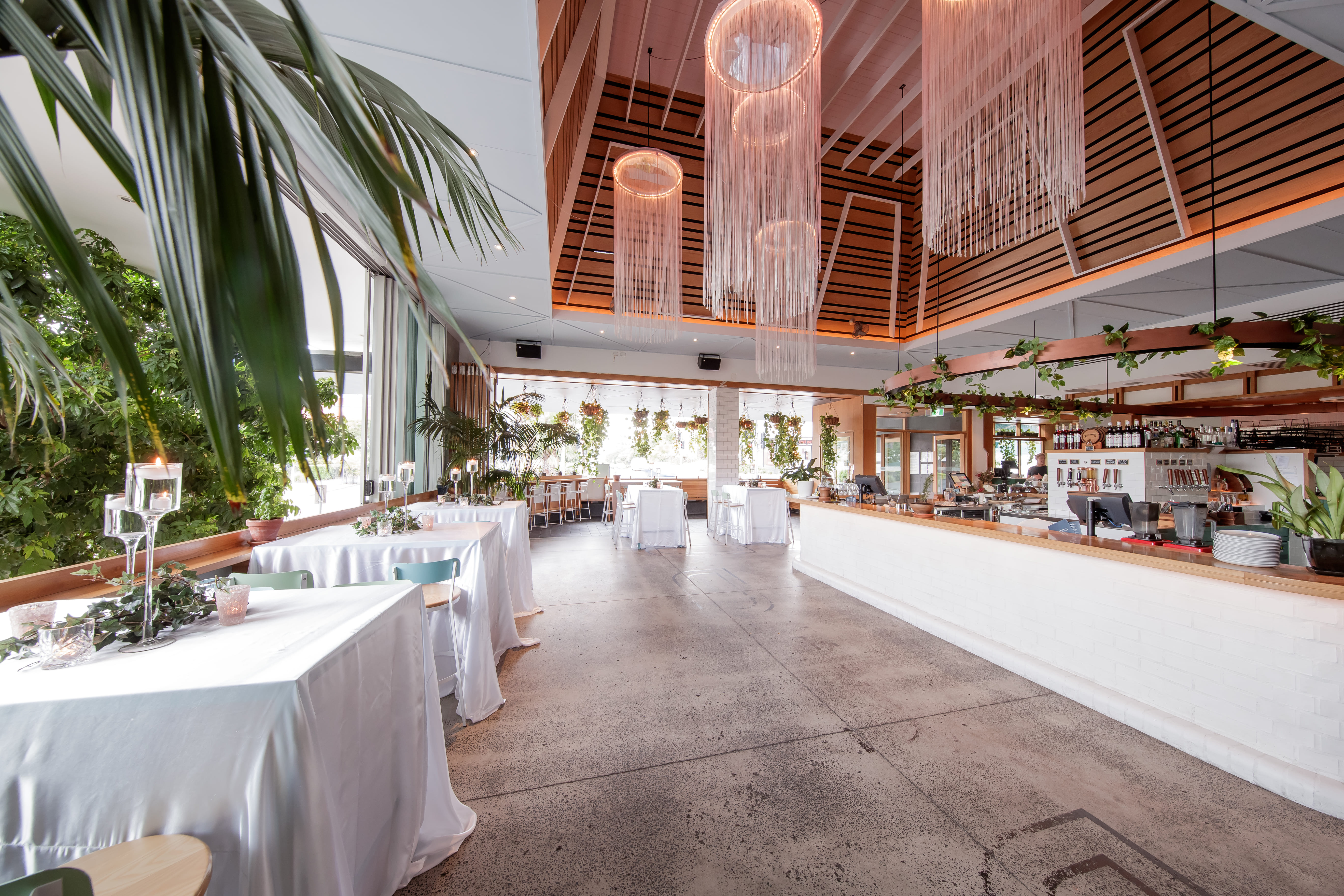 Restaurant & Main Bar 2