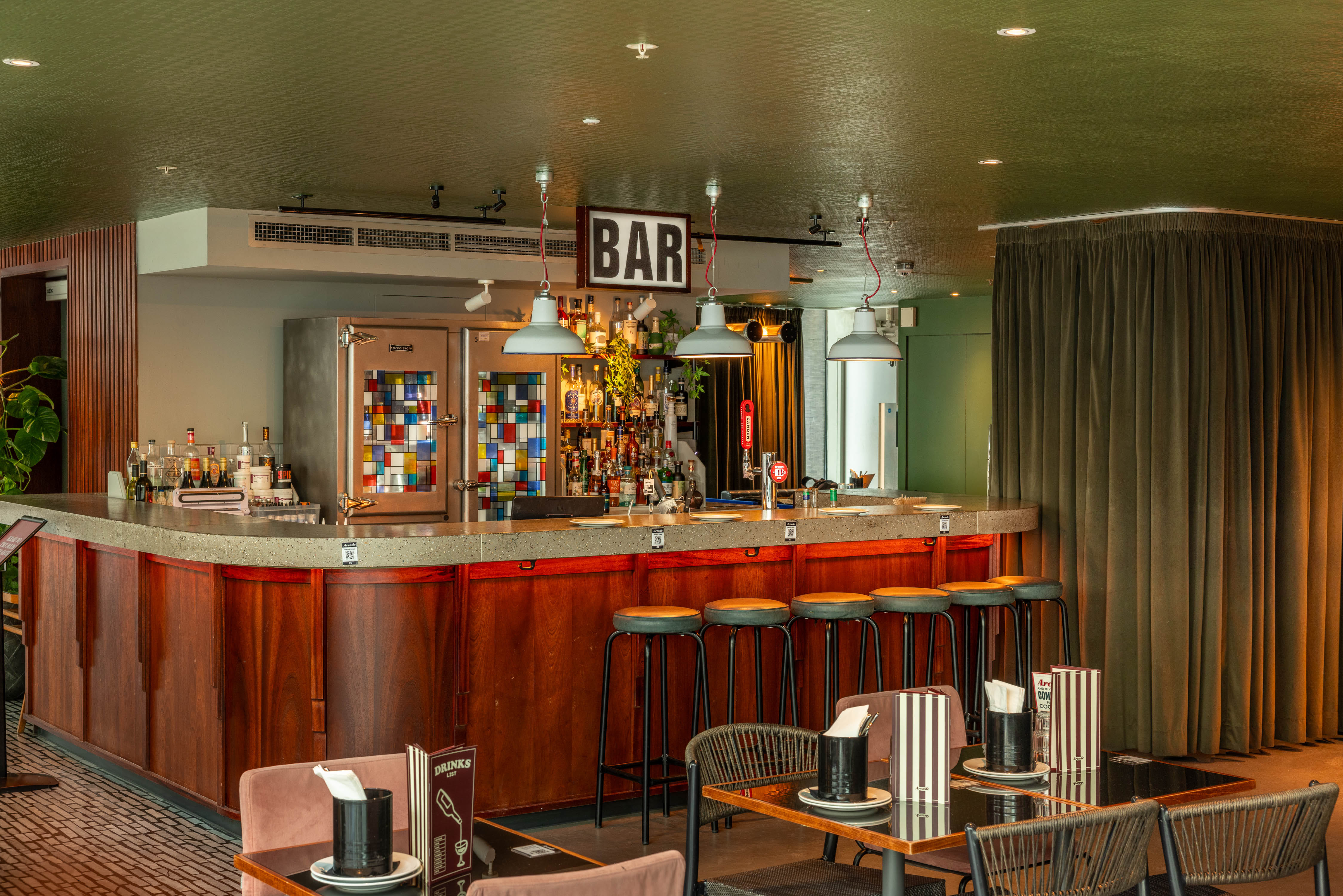 Semi-exclusive Area 7