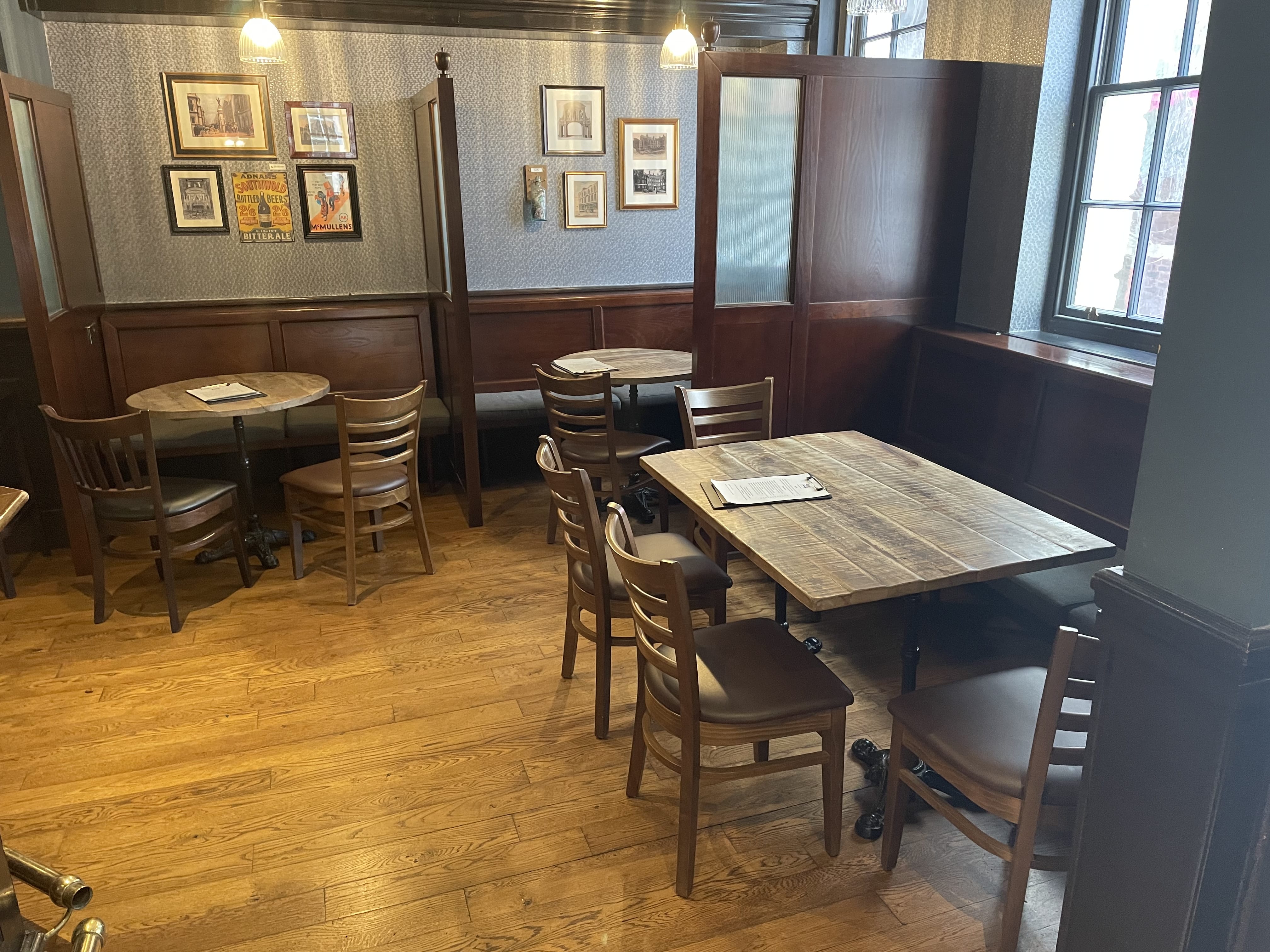 The Devereux public House Private Hire 6