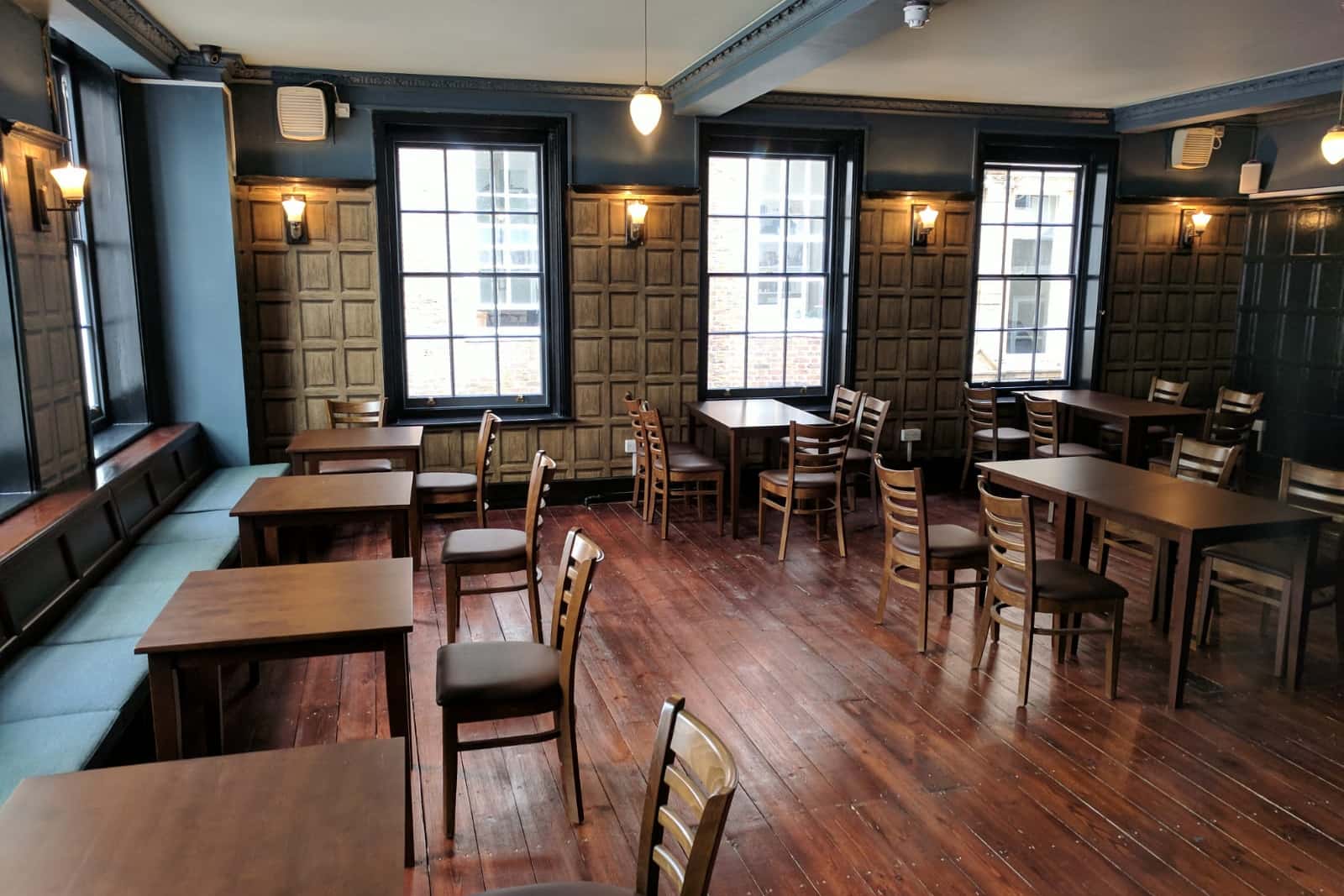 The Devereux public House Private Hire 4