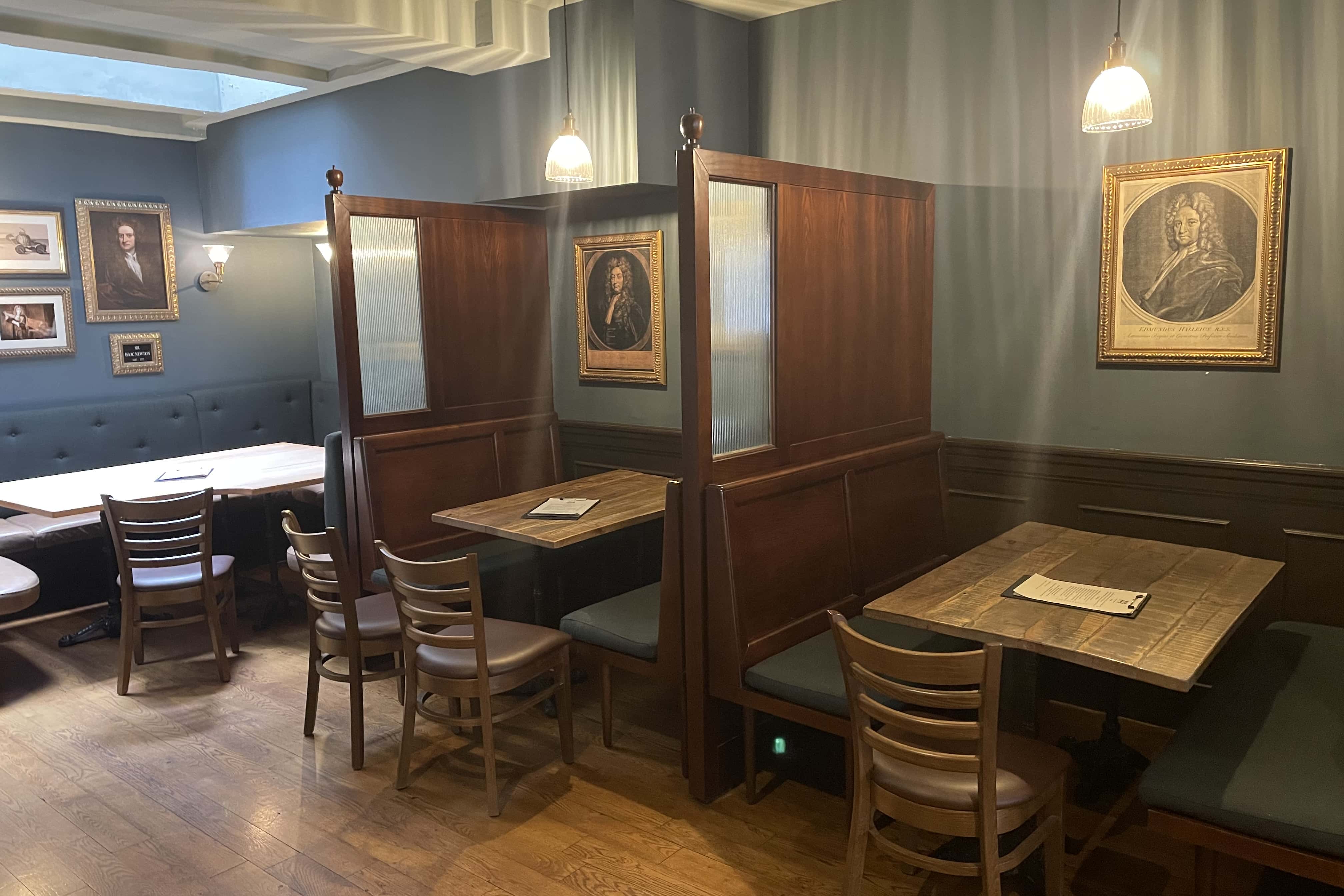 The Devereux public House Private Hire 9