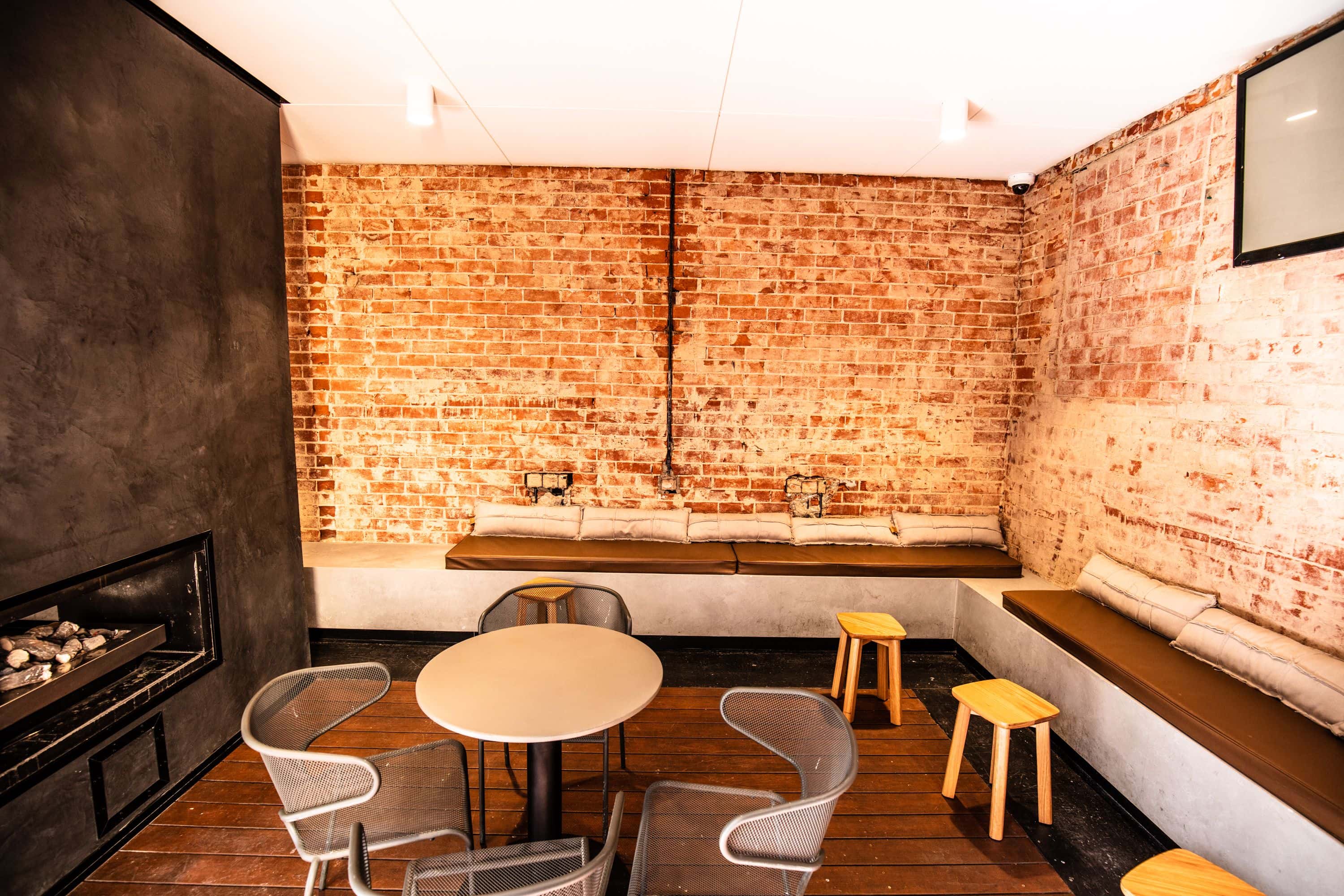 Garden Bar & Deck 3D tour