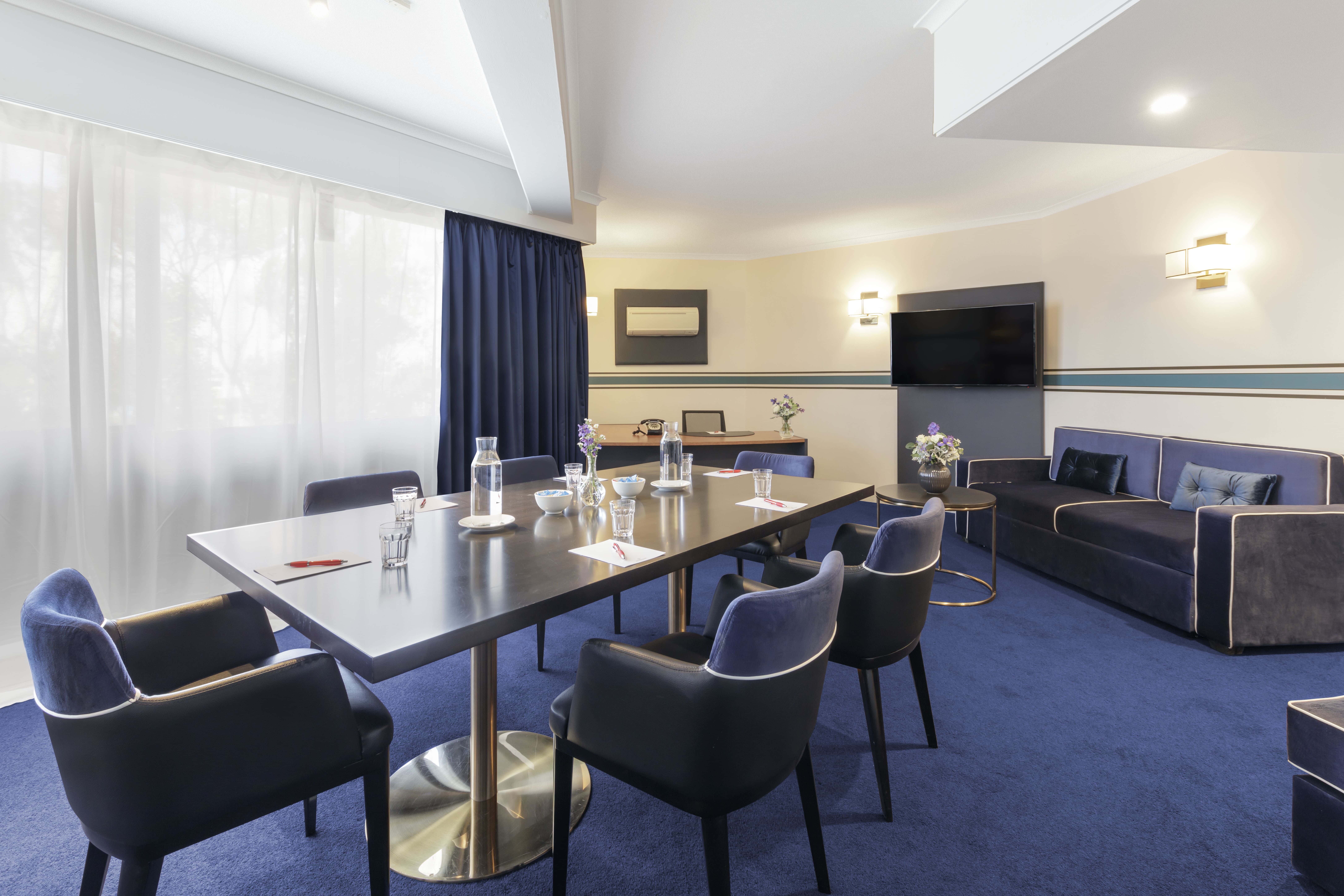Boardroom Suites 0
