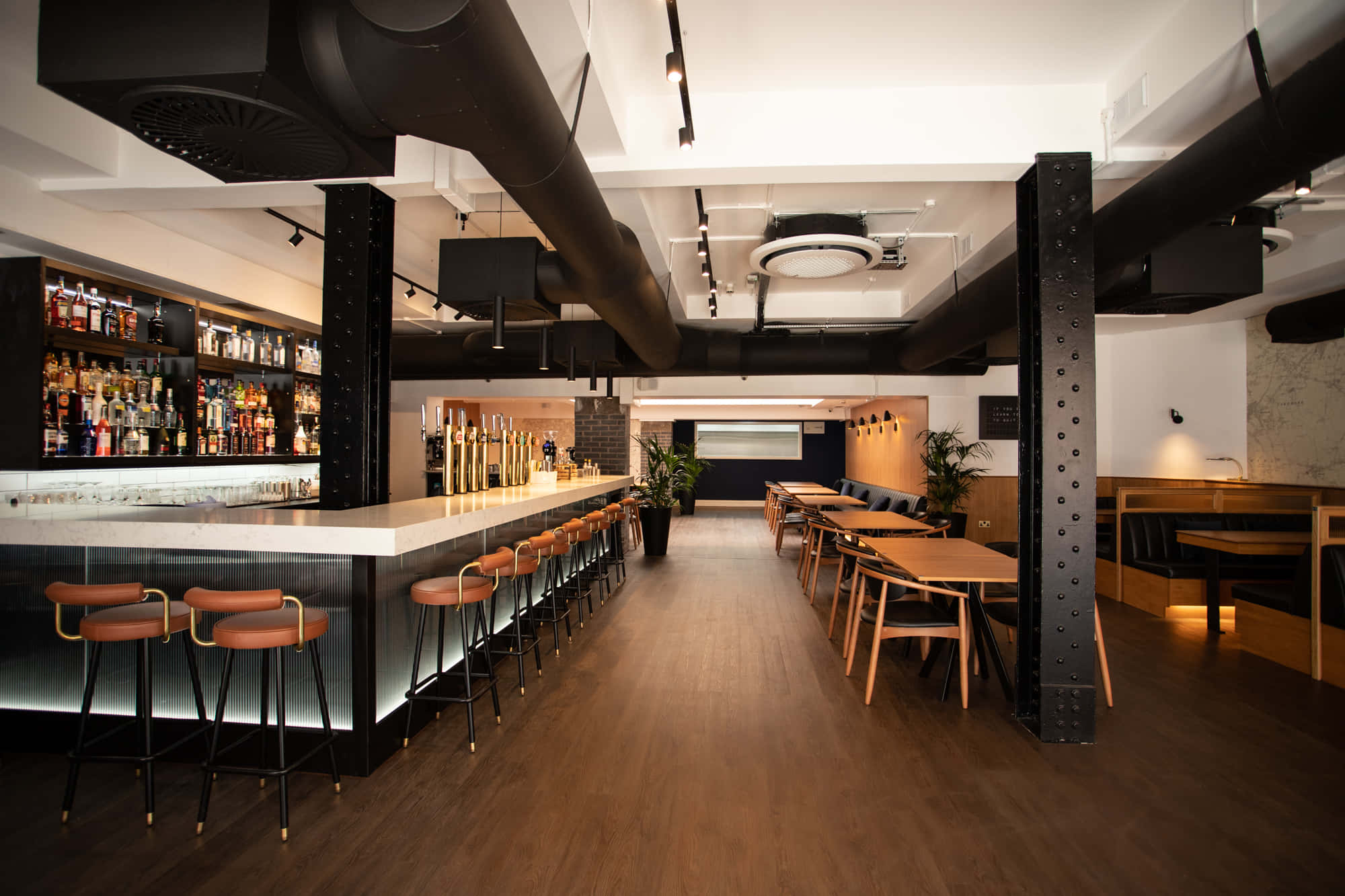 Jojo Lounge Bar & Restaurant 0