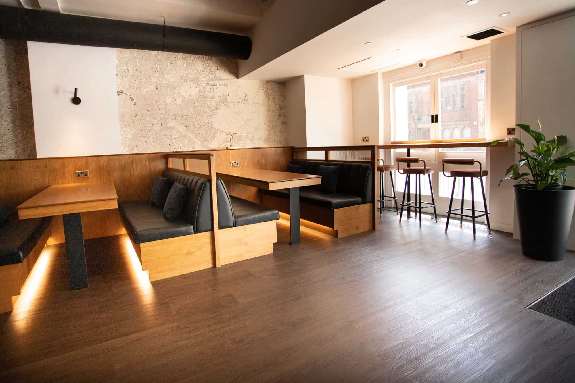 Jojo Lounge Bar & Restaurant 3