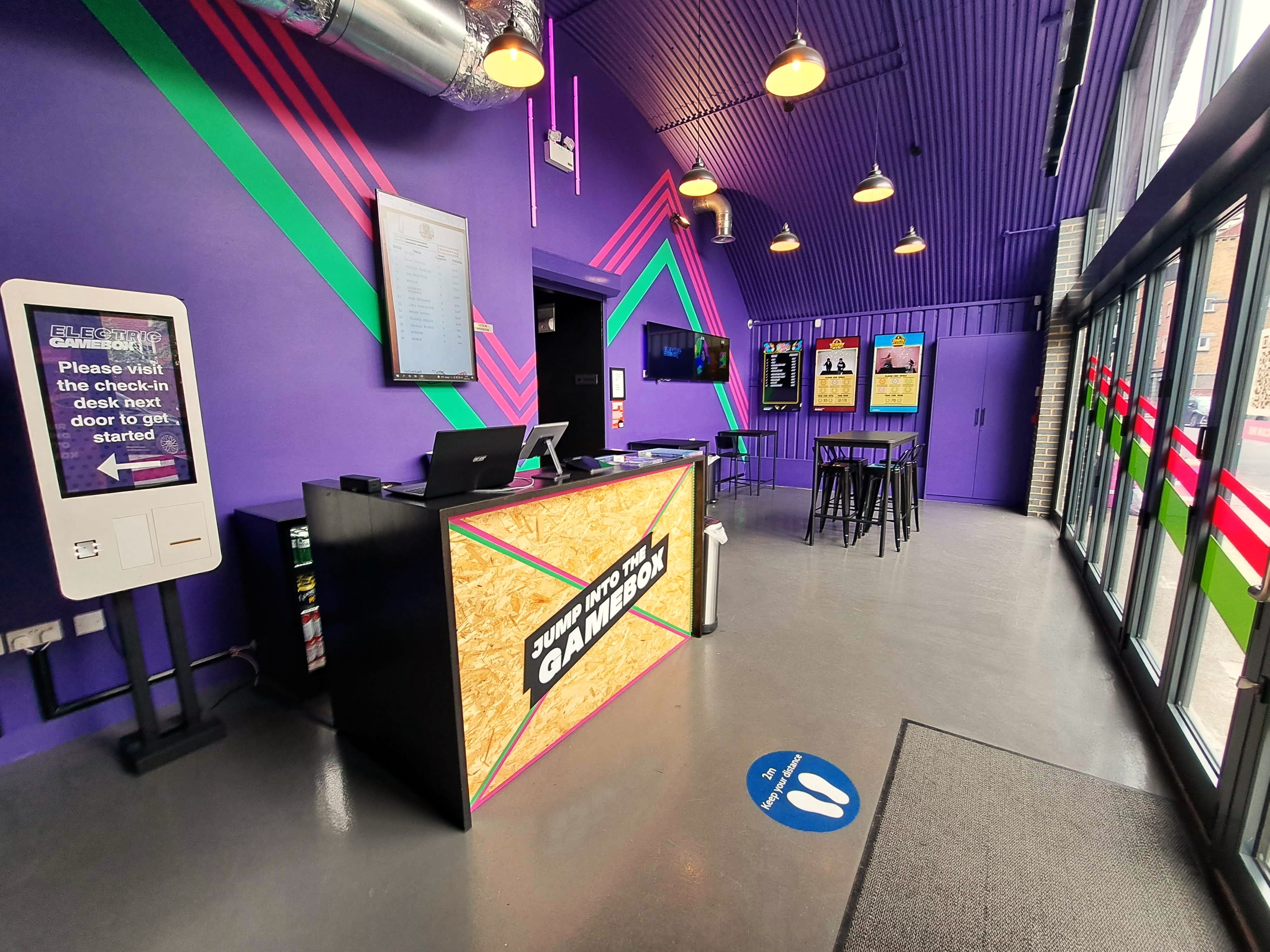 Game & Drink Package 