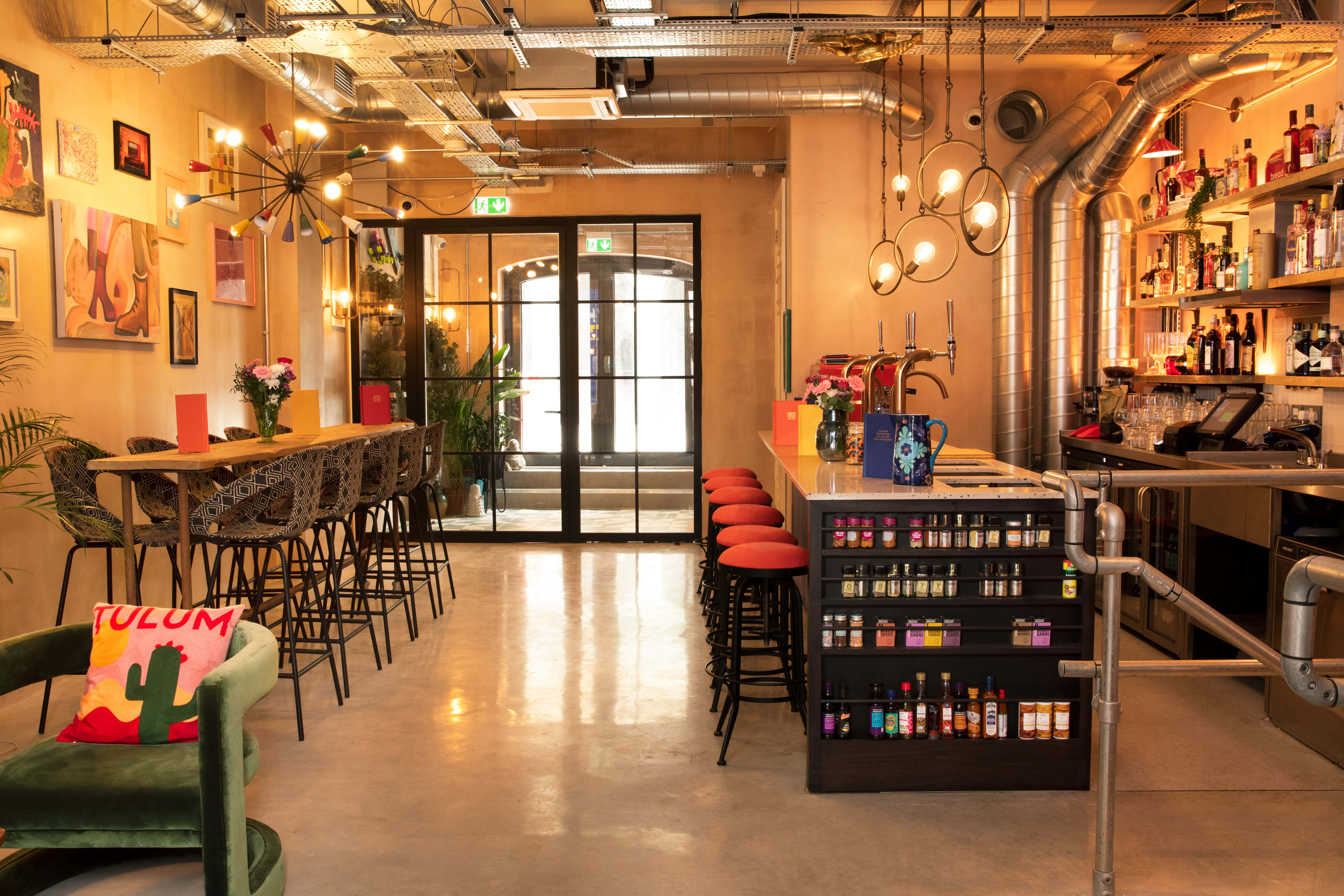 Open Plan Living Room & Kitchen 4