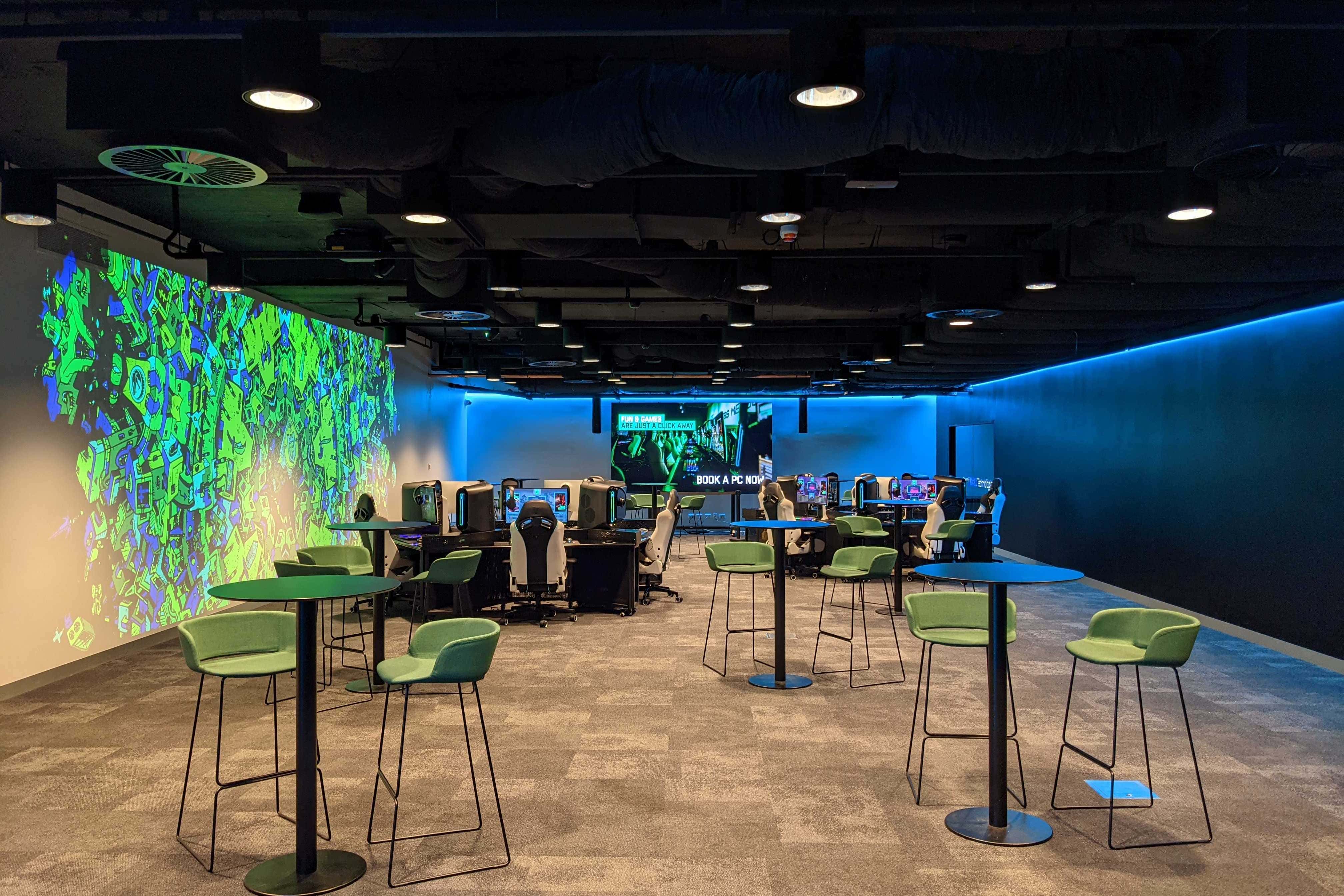 The Hall Arcades 3D tour