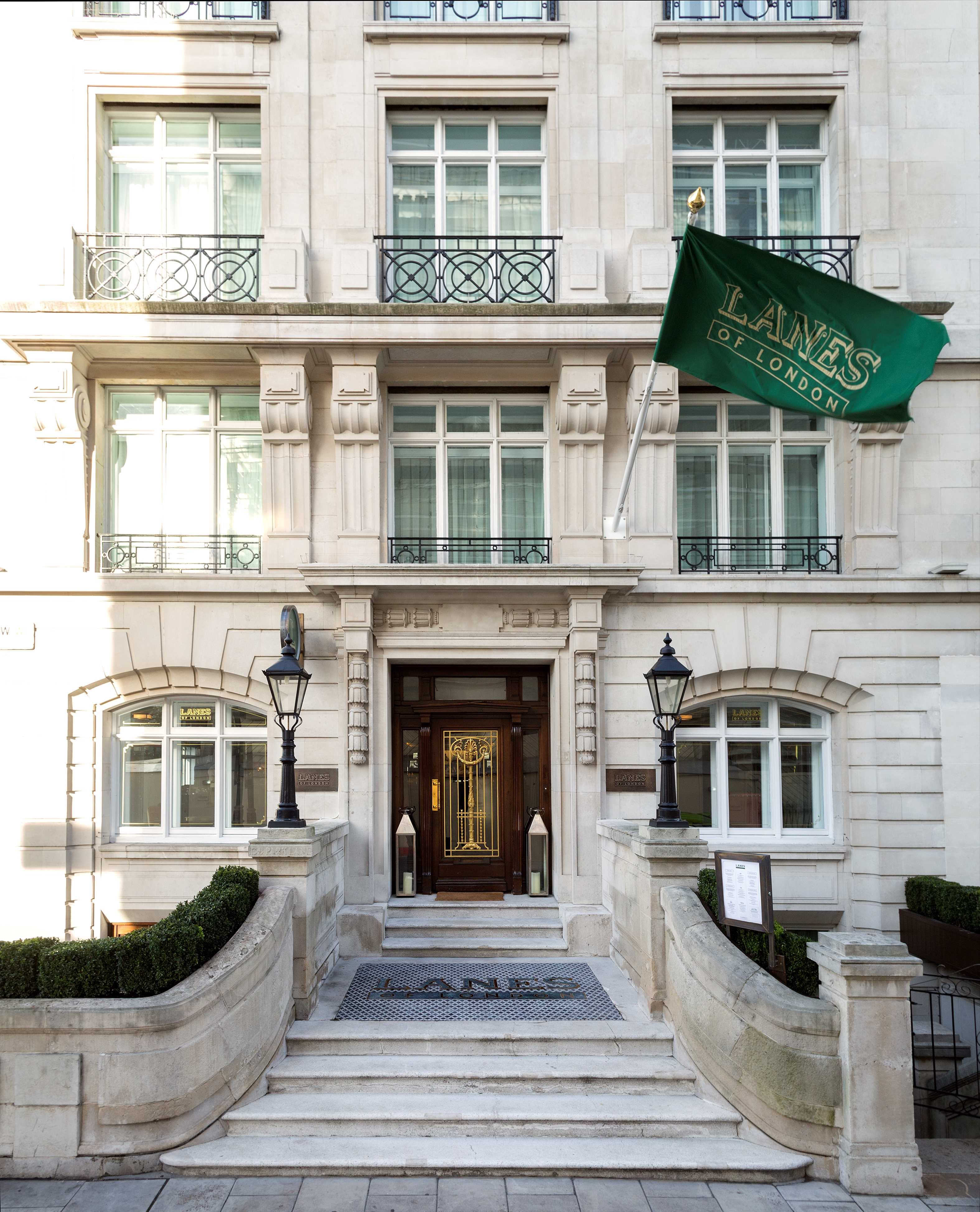 Lanes of London Restaurant 4