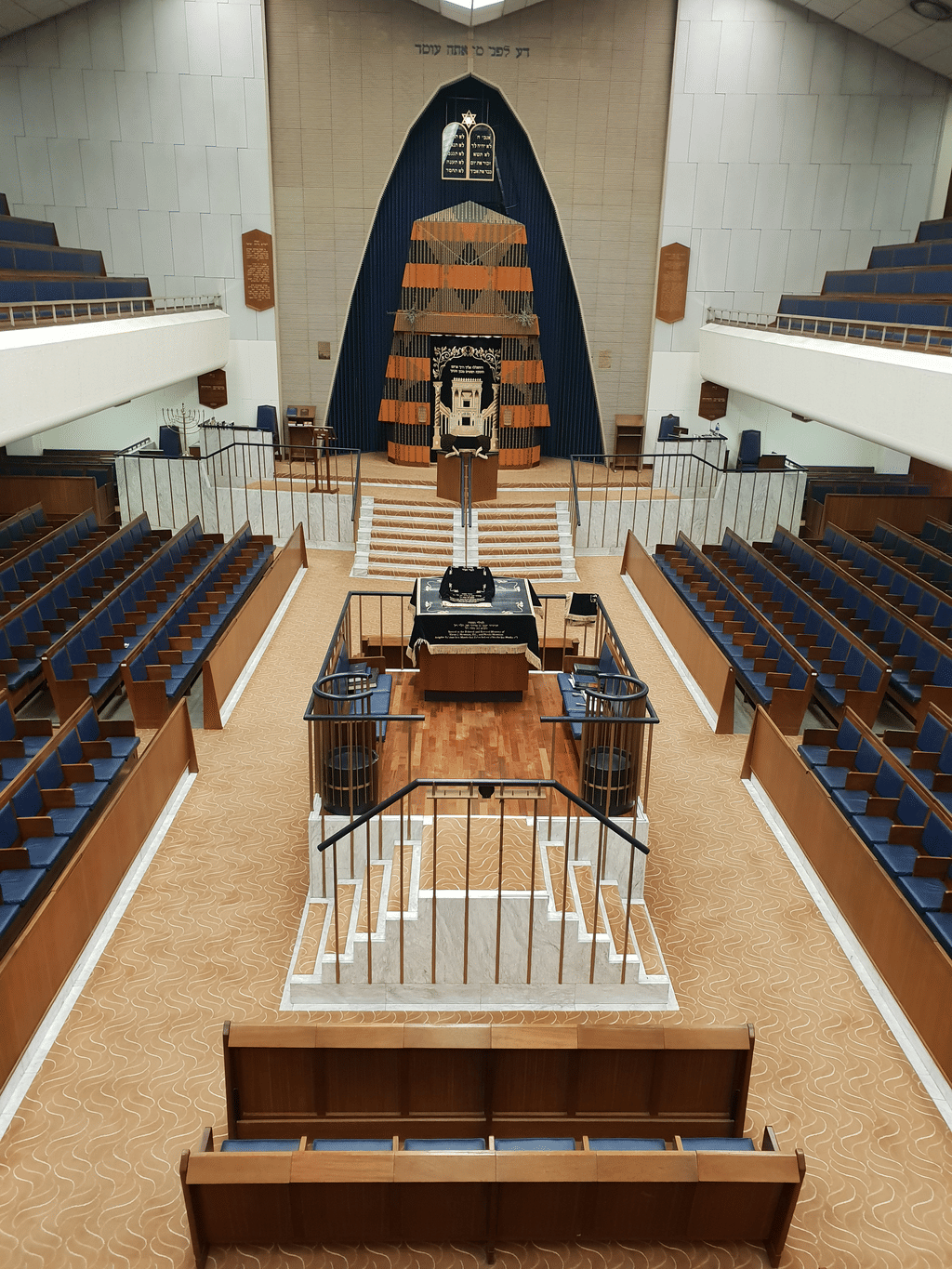 Synagogue / conference space 
