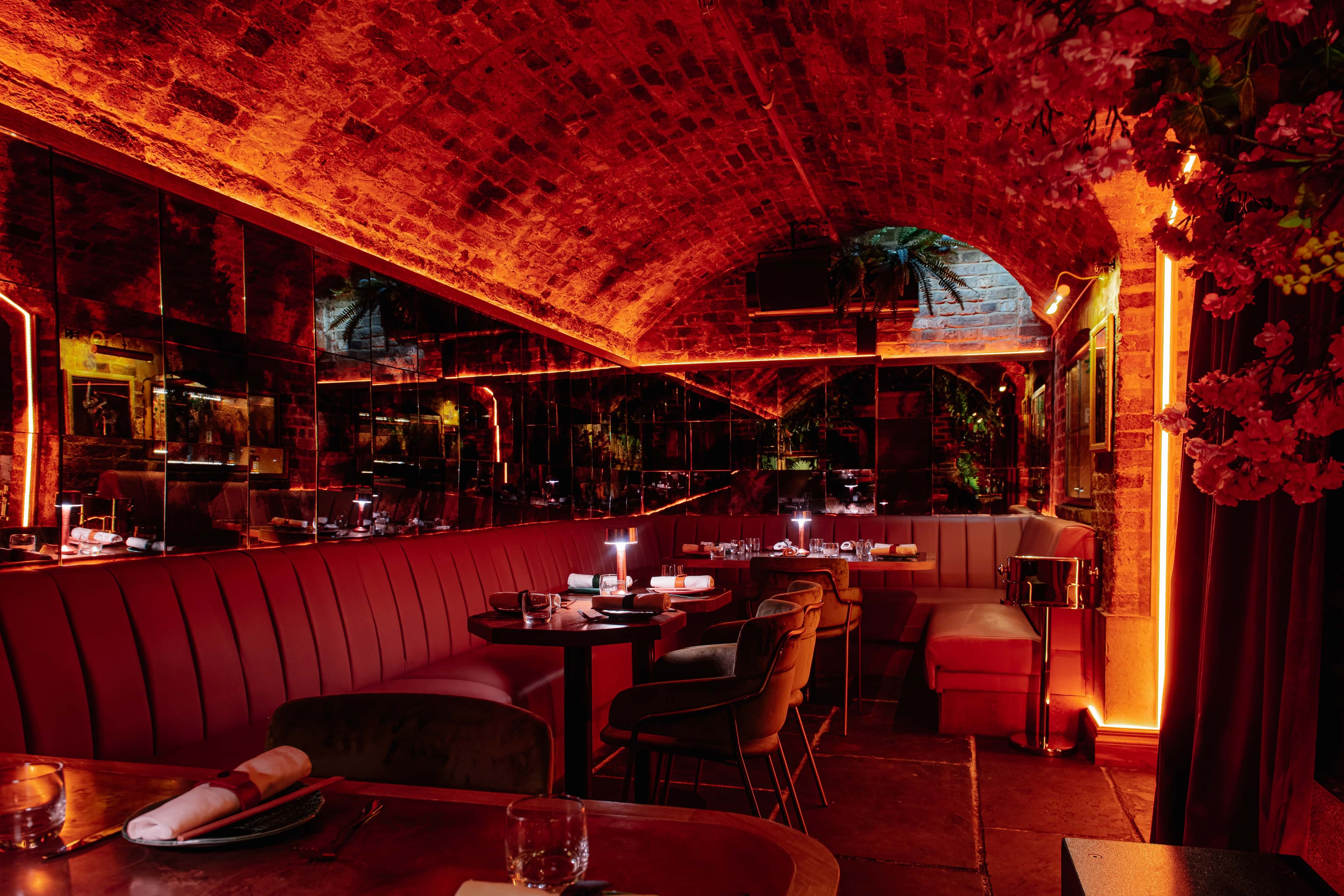 Semi-exclusive VIP 1