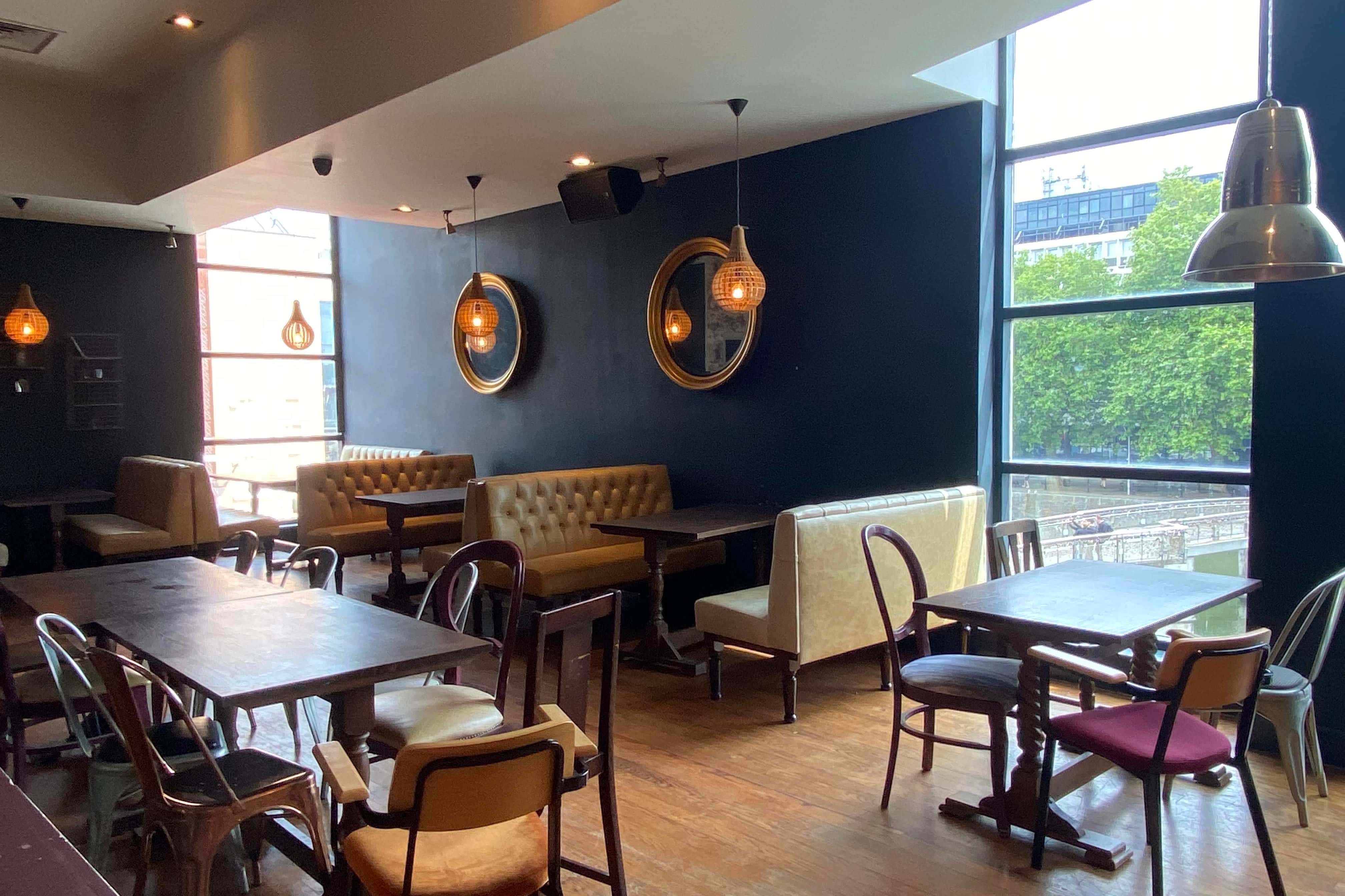 Top Floor - Exclusive Bar 1