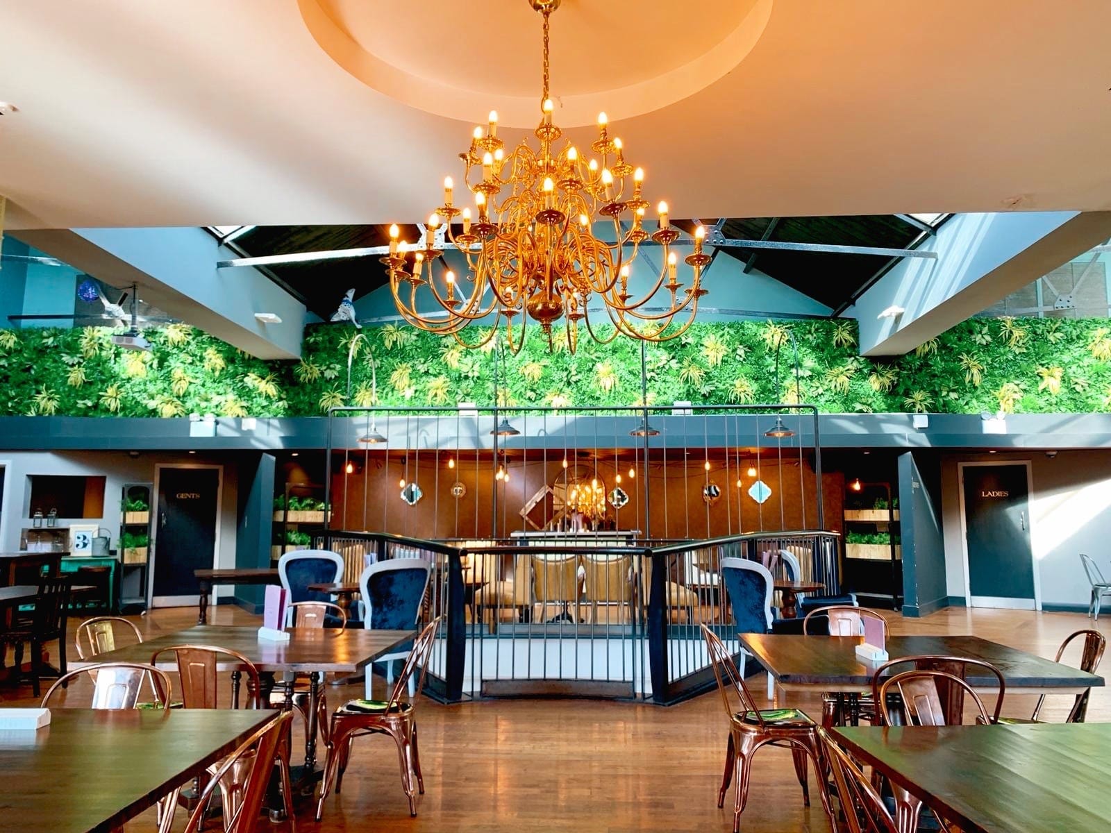 Top Floor - Exclusive Bar