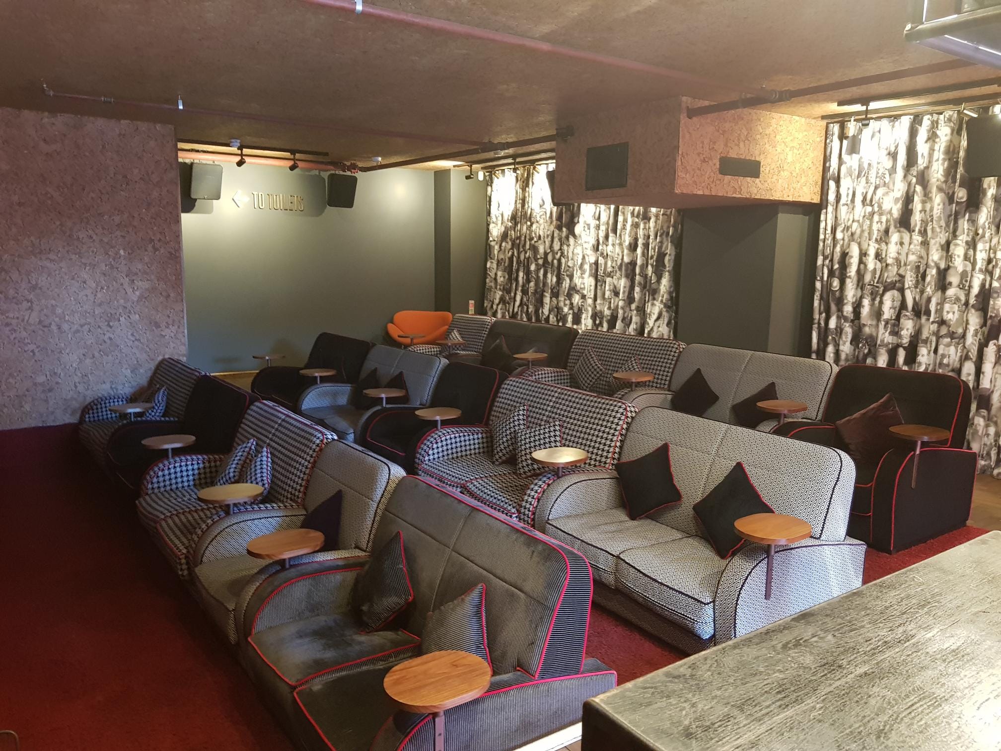 Screen on The Corner 2